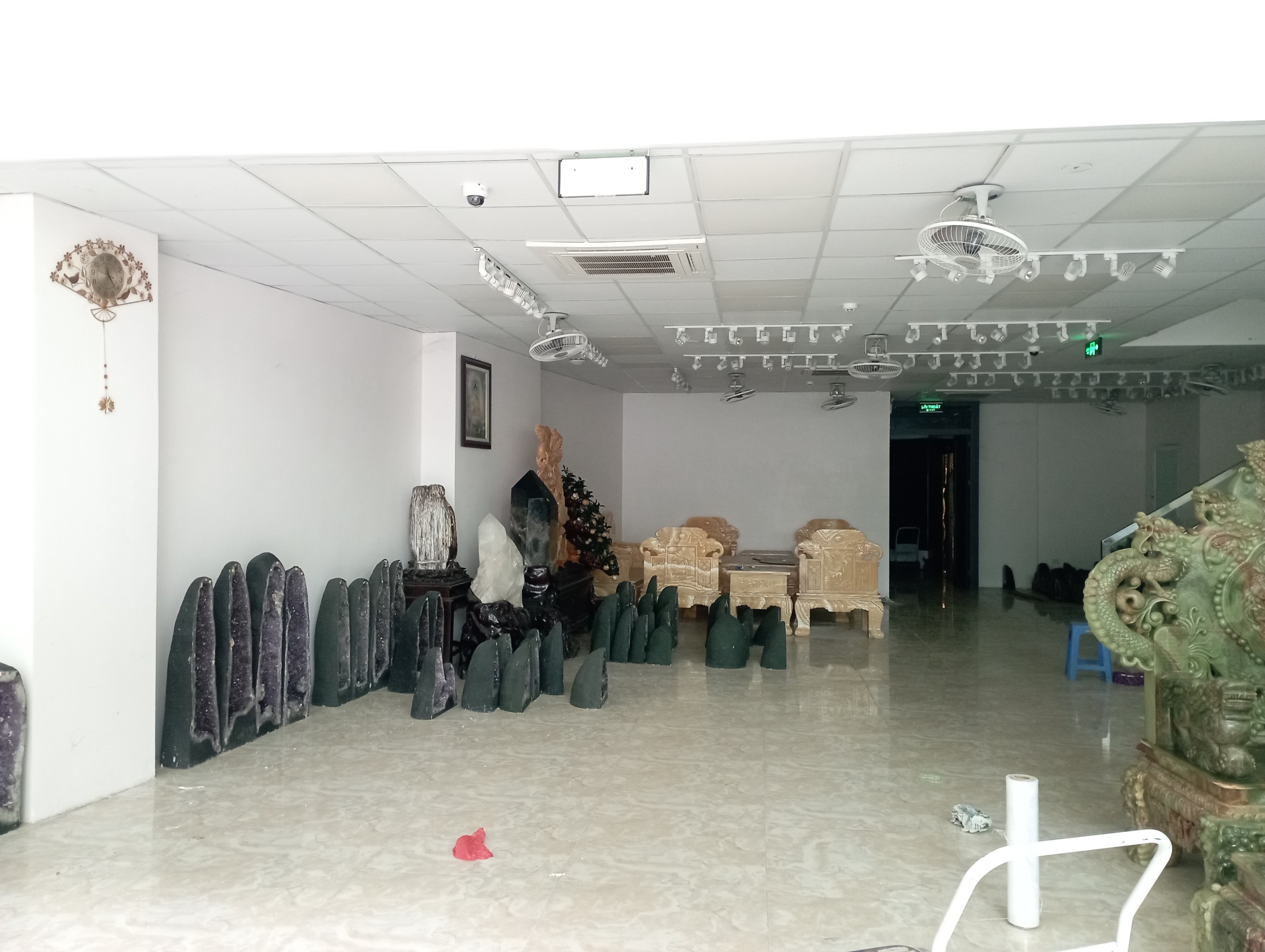 Bán Tòa Nhà Trung tâm Tây Hồ, 8 tầng, Thang máy, Mặt tiền khủng, Chỉ 8X tỷ.