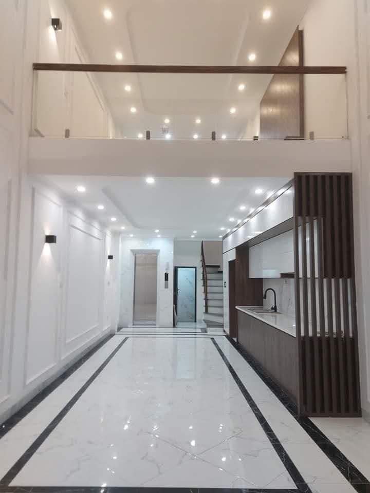 Bán nhà Mặt ngõ Lương Khánh Thiện, 45m2 6 tầng, thang máy, 6.x tỷ, ô tô đỗ cửa