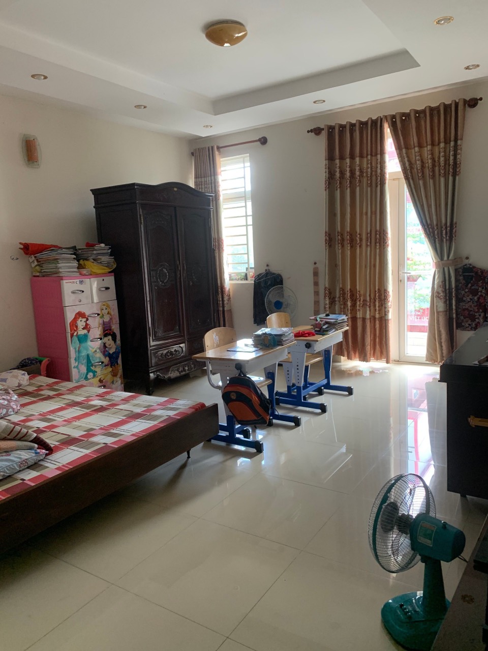 Bán nhà KDC Himlam p Tân Hưng Q7. Giá rẻ nhất Khu vực.DT:5x20,hầm , 3 lầu sân thượng.Giá: 20,5 tỷ . LH : 0937577198