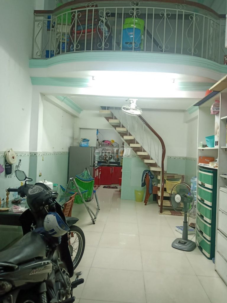 Bán nhà chính chủ. Giáp cư xá Bắc Hải. 35,9m2