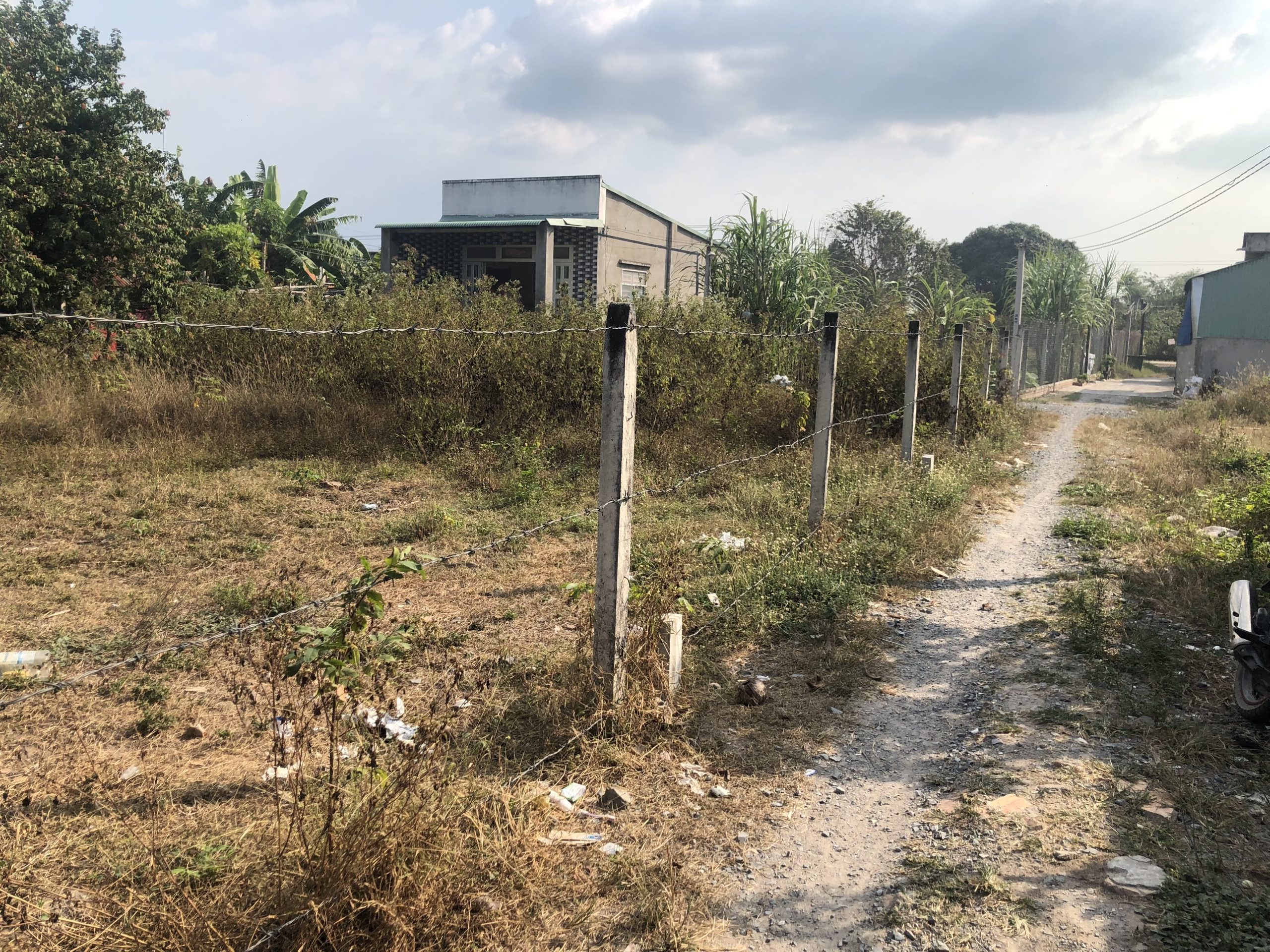 Đất Thổ Cư Gần Bệnh Viện Xuyên Á, Dân Cư Đông