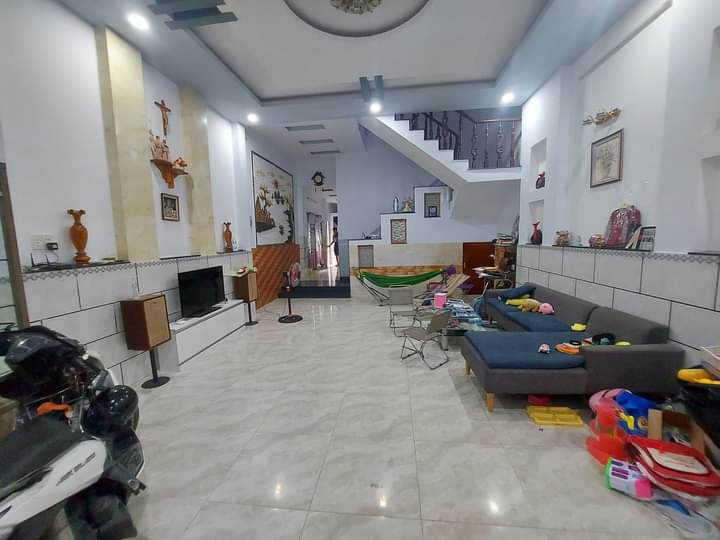 NHÀ MẶT TIỀN AN PHÚ ĐÔNG, Q12, 200M2, 2 TẤM, CHỈ HƠN 9 TỶ.