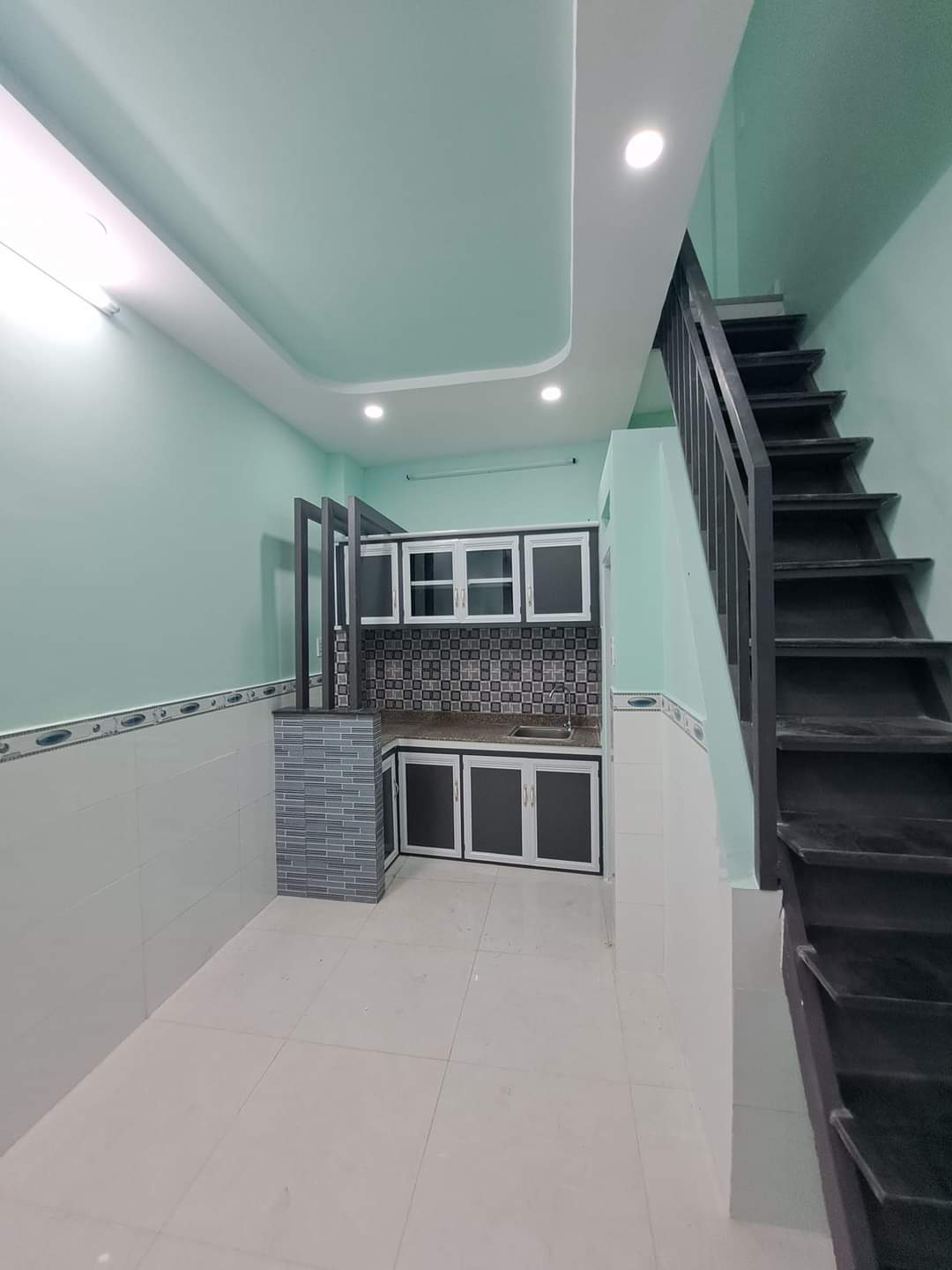 Bán nhà trần xuân soạn quận 7 dưới 2 tỷ hẻm 3m.