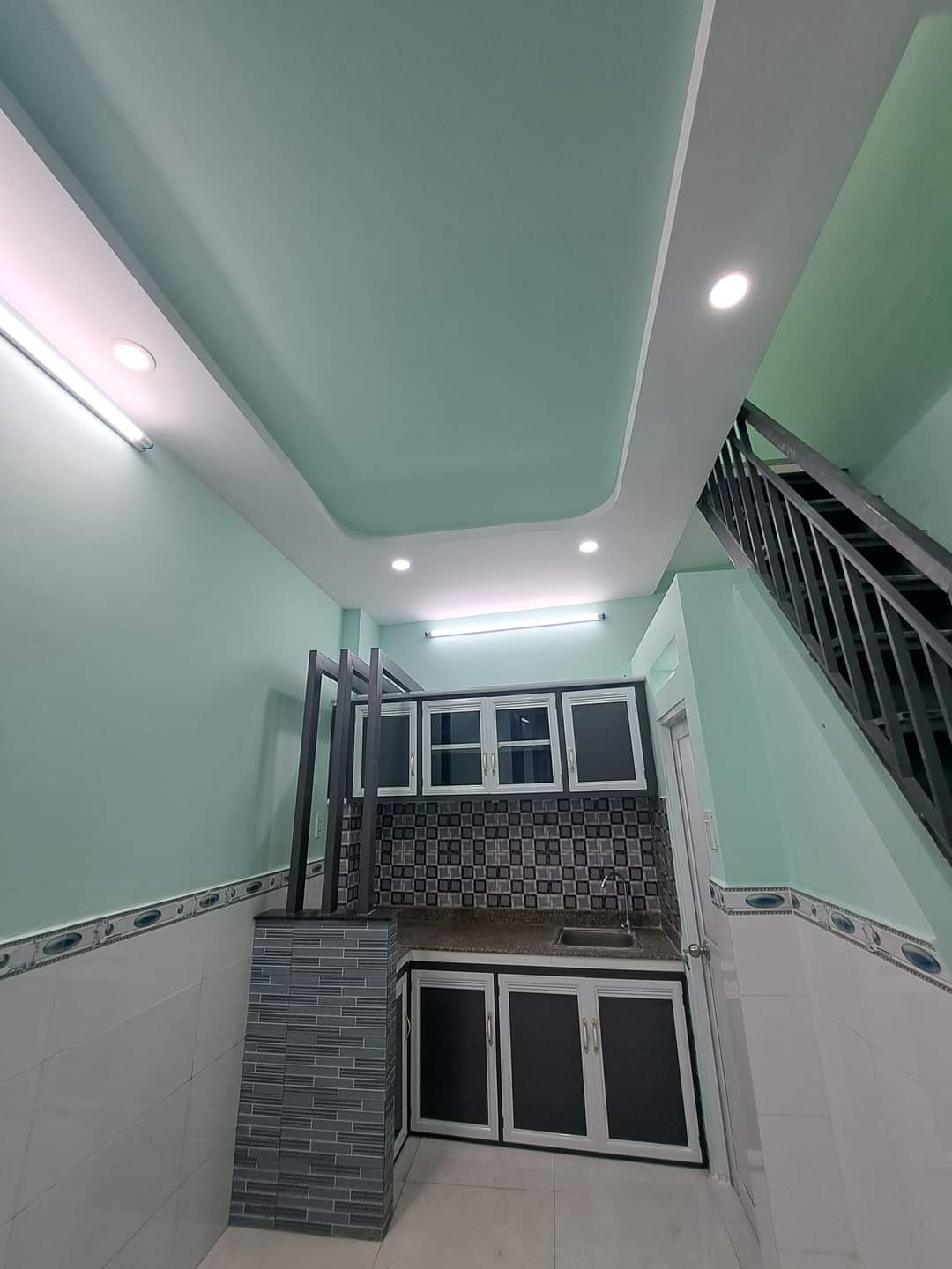 Bán nhà hẻm 1041 trần xuân soạn quận 7 dưới 2 tỷ.