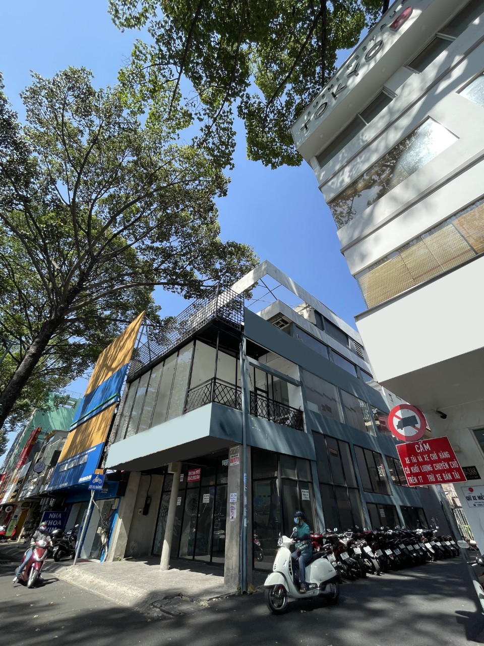 Cho thuê căn góc 2MT đường 3 Tháng 2, P.12, Quận 10 phù hợp nhà hàng, quán cafe