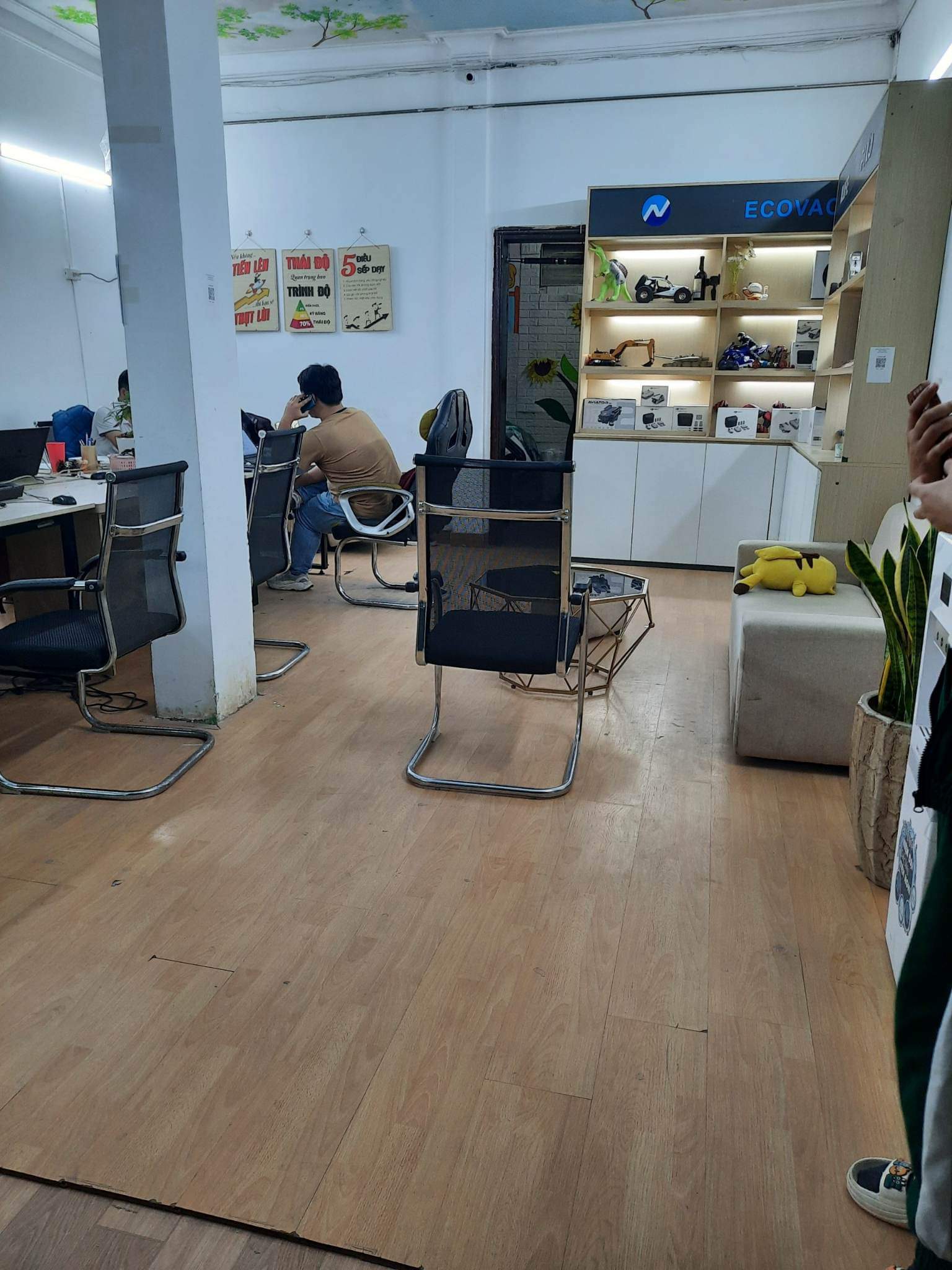 Nhà HIẾM . Cho thuê nhà Hoàng Văn Thái 110m2, 5 tầng, xe tải đỗ, 15 triệu/tháng