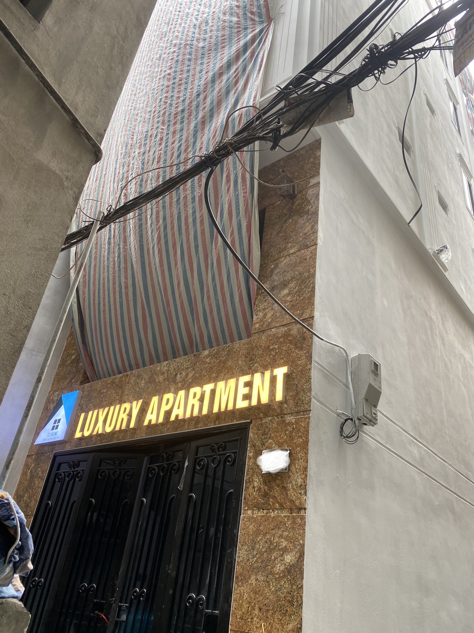 Cần bán gấp chung cư mini ở Láng - 70m2 - 7 Tầng - 17 phòng