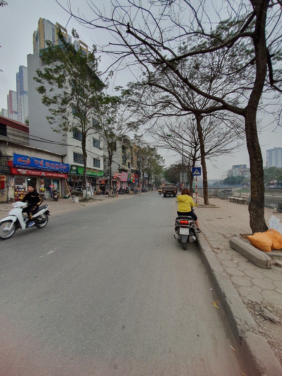 BÁN NHÀ KIM GIANG THANH XUÂN, 5M RA MẶT PHỐ, NGÕ Ô TÔ RỘNG THOÁNG, KINH DOANH SINH LỜI CAO, GẦN TRƯỜNG, GẦN CHỢ, GIÁ 5 TỶ 800 TRIỆU.