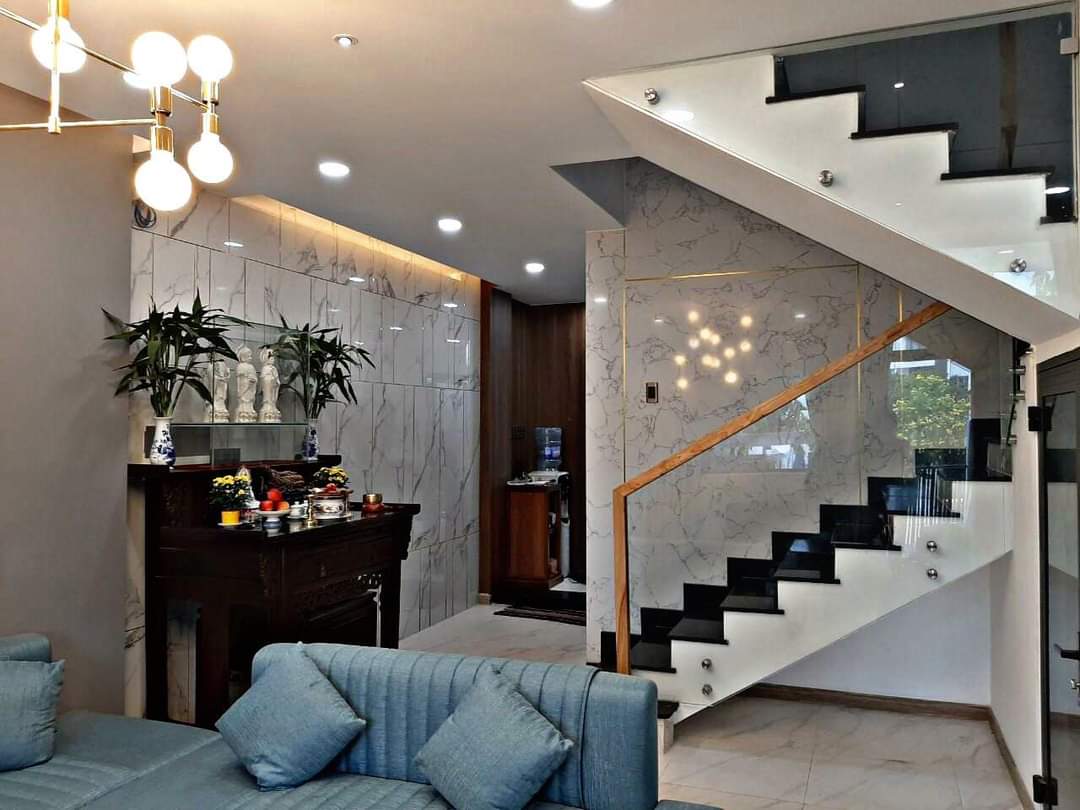 Bán nhà 5PN 100m2, 12 tỷ gần đại học văn hiến nguyễn văn linh