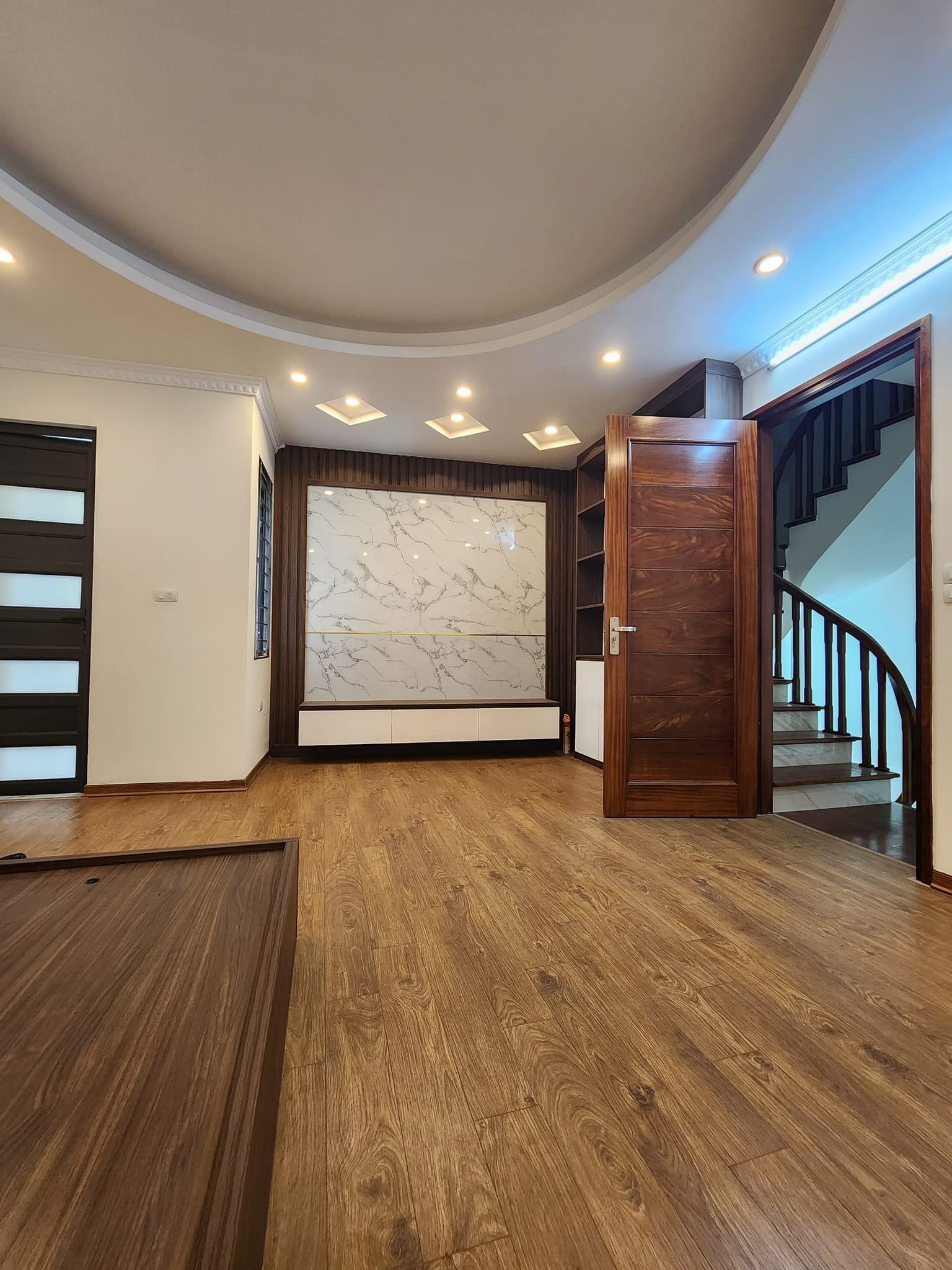 Bán Nhà Phố Hàng Bè - Nhà đẹp - Chính Chủ miễn trung gian.