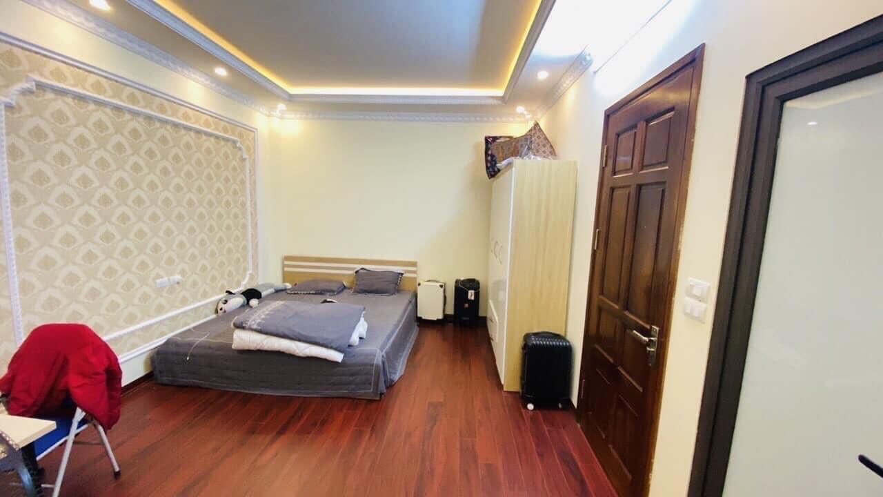 48m2