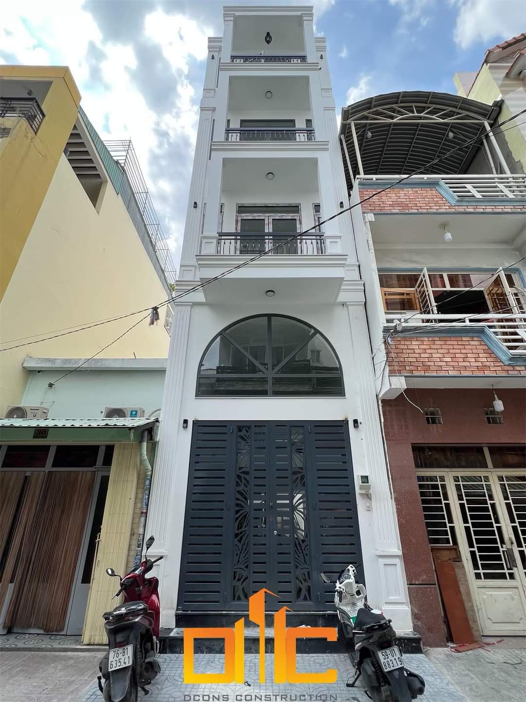 NHÀ MẶT TIỀN - ĐANG LÀM CHDV THU NHẬP HƠN 40TR/THÁNG - GIÁP PHÚ MỸ HƯNG