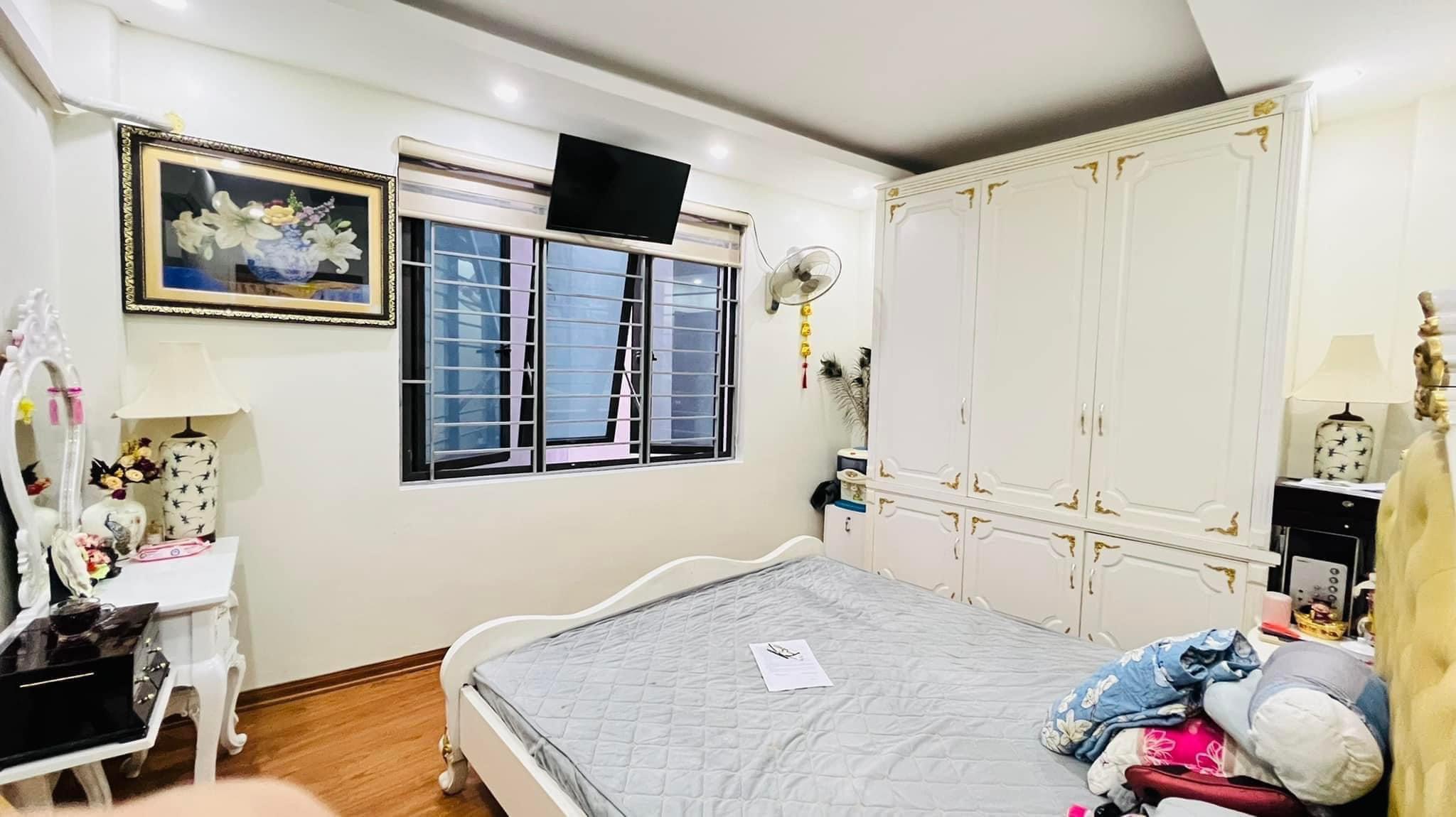 BÁN NHÀ QUẬN HOÀNG MAI- NGÕ 651 PHỐ MINH KHAI- 4.5 TỶ, 38/41M2, MT 4,4M Ô TÔ VÀO THOAỈ MÁI