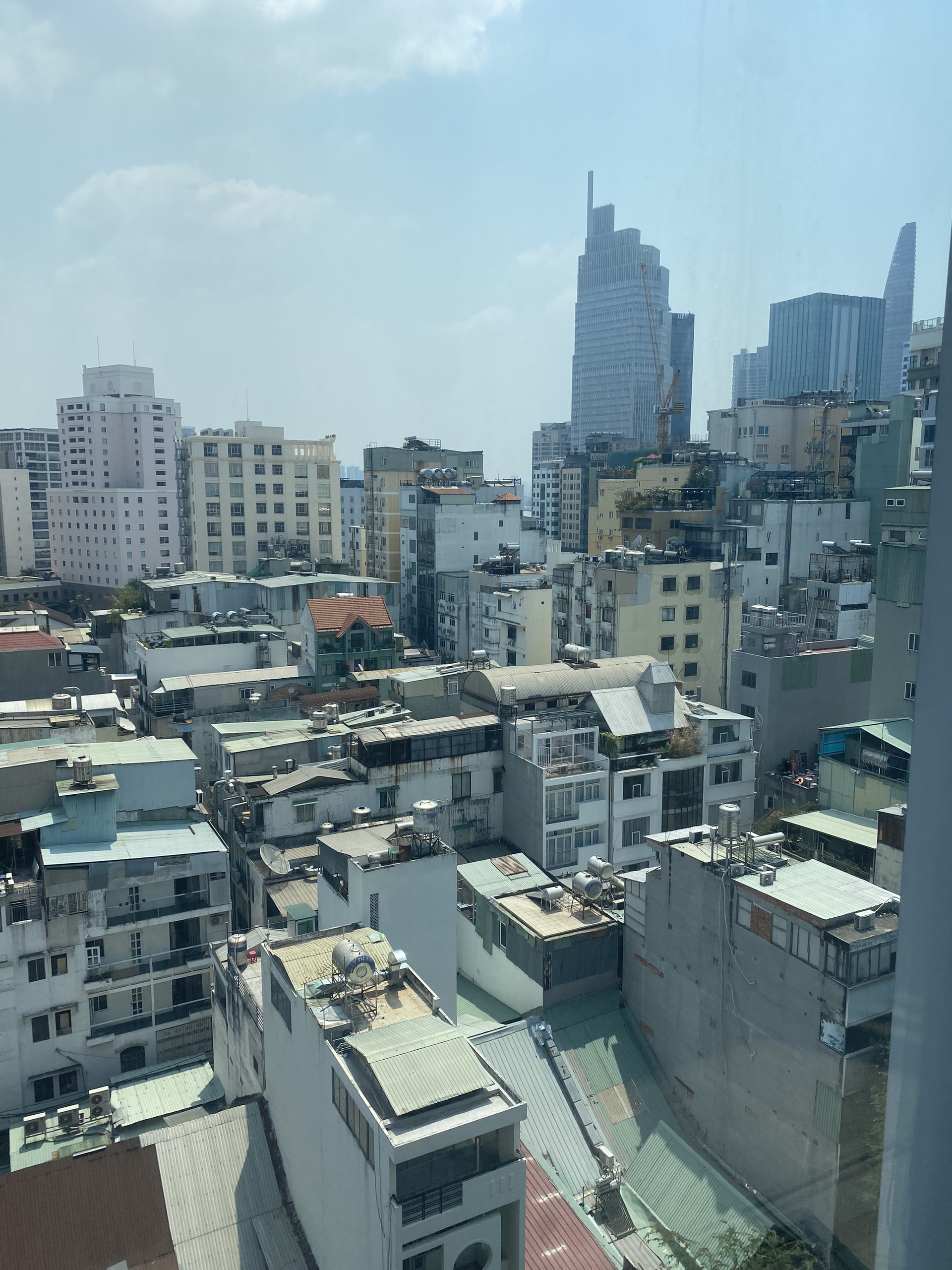 Bán khách sạn đường Hoàng Việt, P.4, Q.Tân Bình, Dt: 14x20m, 278m2, Trệt, lửng, 5 lầu, 65 Tỷ.