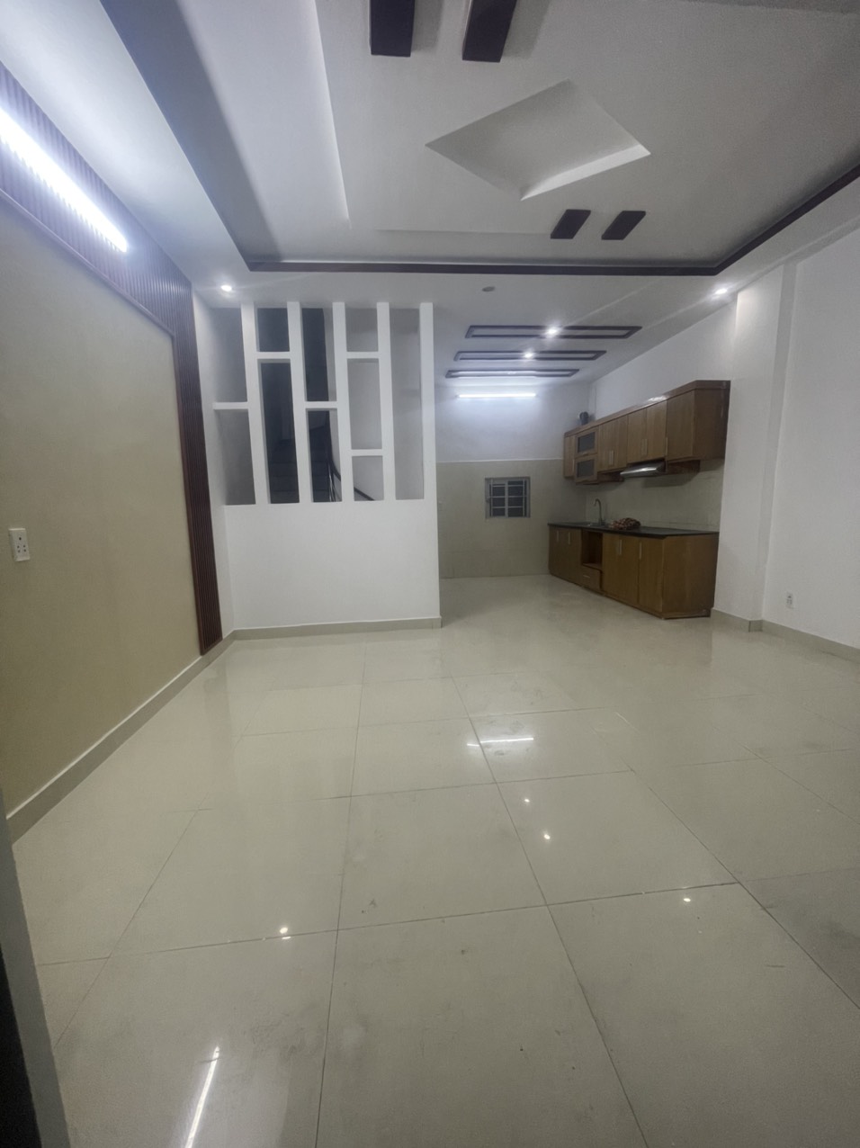 Cơ hội mua được căn nhà 40m x 3 tầng ngay Cầu Rào mà GIÁ chỉ 1.69 tỉ