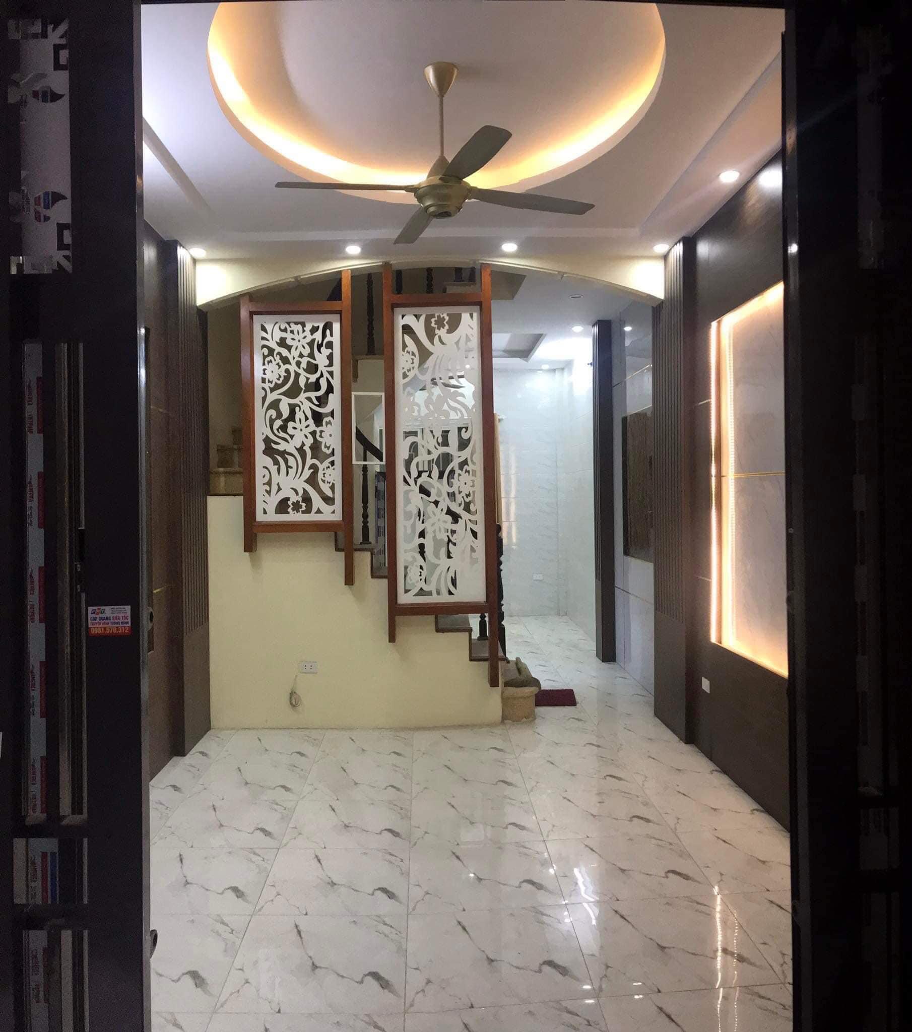 BÁN NHÀ NGÕ 282 KIM GIANG-GIÁ CHỈ 3.65 TỶ- GẦN HỒ ĐIỀU HÒA KIM VĂN KIM LŨ- DT36m2- MT 3.6m, LÔ GÓC- NHÀ ĐẸP - NGÕ THÔNG - TIỆN ÍCH BẠT NGÀN - Ở NGAY