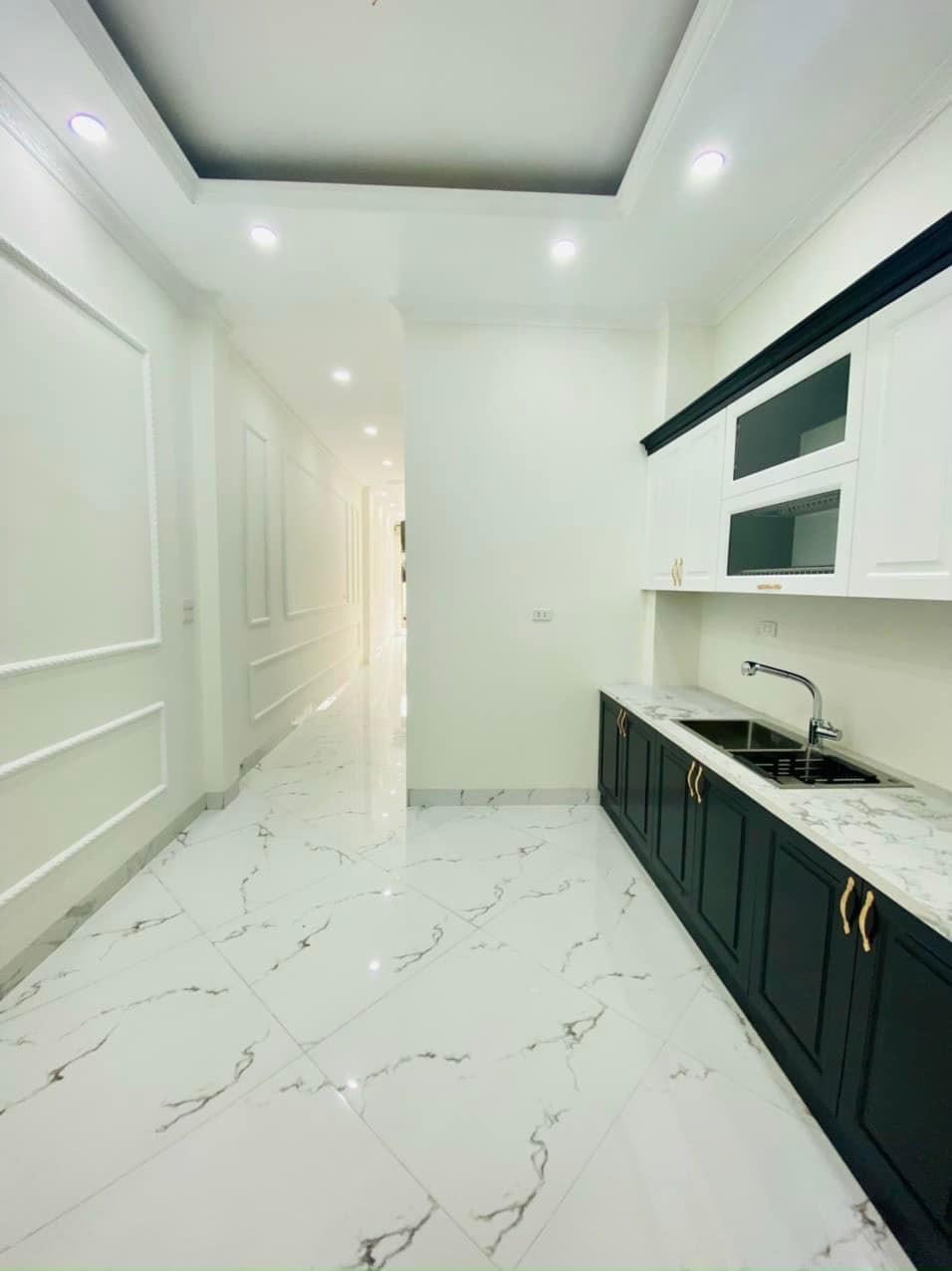 Bán Nhà Ngõ 158 Giáp Bát , cách mặt đường chính 20m