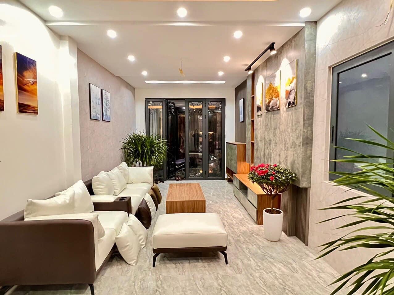 Bán Nhà Ngõ 254 Giáp Bát, nhà mới xây đẹp long lanh.