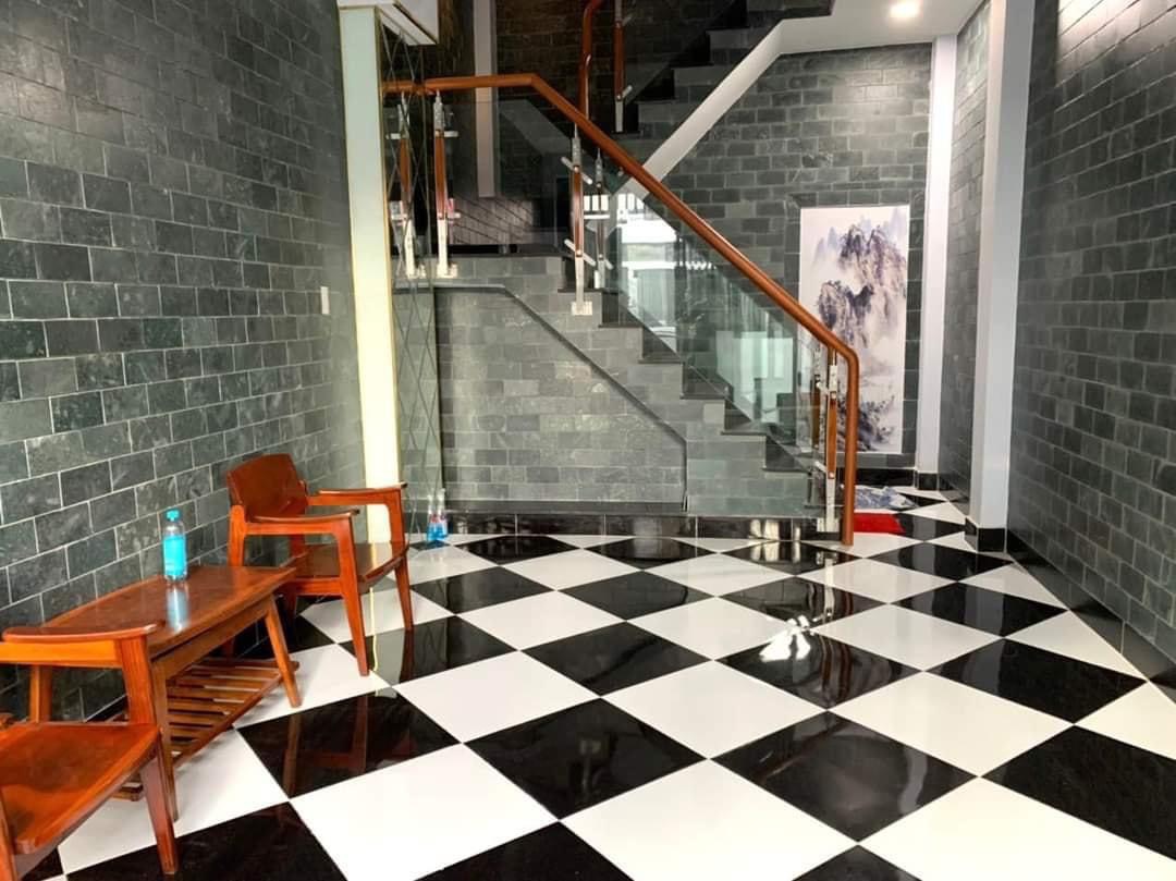 Bán nhà mặt tiền đường lê sát, đường nhựa 15m, 29m2 chỉ 5.55 tỷ