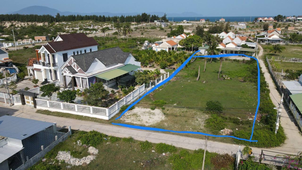 Bán rẻ Lô Đất thổ cư 2 mặt tiền khu Ninh Thủy biển Dốc Lết.