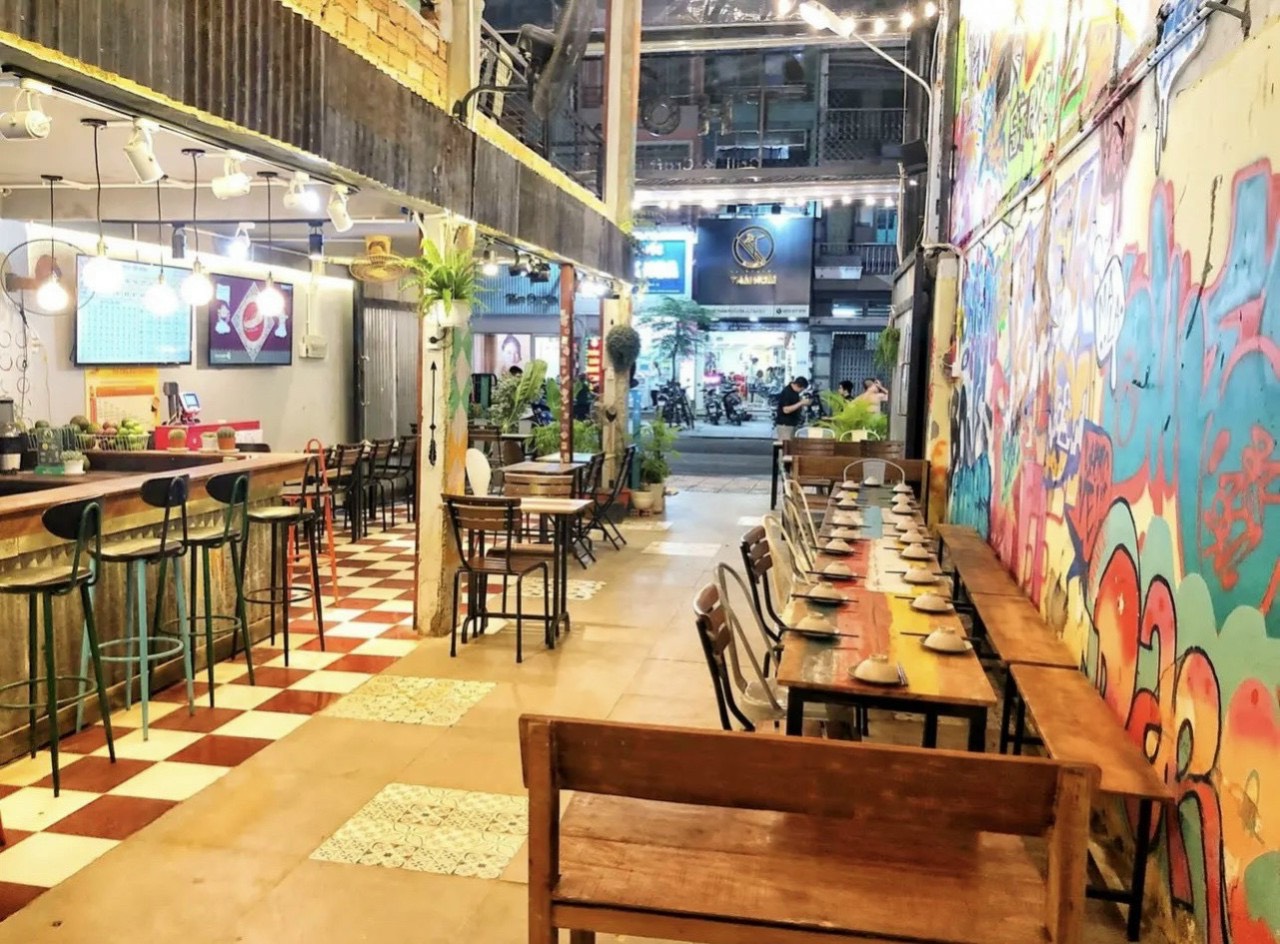 Cho Thuê Nhà MT Đề Thám Quận 1 (4x17) Giá: 50 triệu/tháng