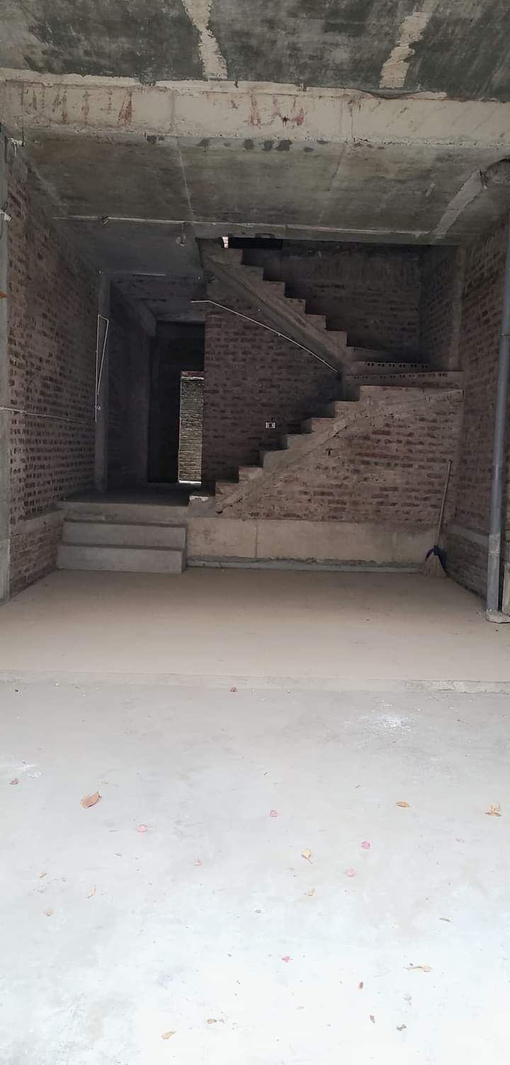 90m2