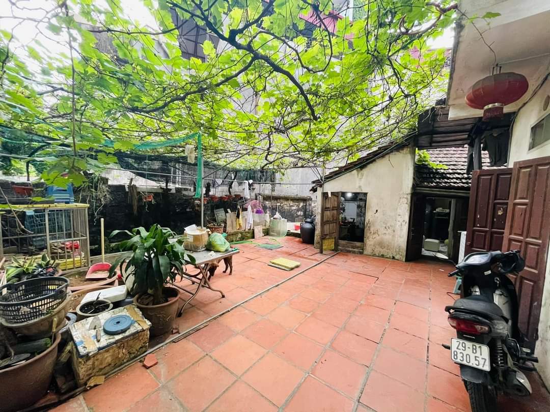 SIÊU RẺ !!! 134M PHỐ NGỌC HÀ - BA ĐÌNH CẦN BÁN GẤP CHỈ 10 TỶ - BÁN ĐẤT TẶNG NHÀ