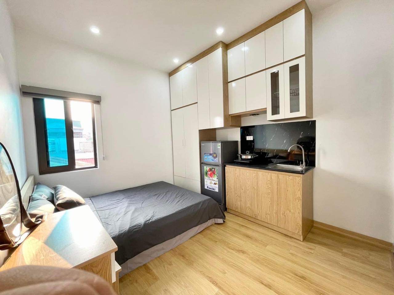 Bán nhà dòng tiền ở Lạc long quân-ngõ thông sang Võ Chí Công-dòng tiền cho thuê 50tr/tháng-600tr/năm-khu vực Tây thuê ở cực nhiều-cách 10m ra ô tô