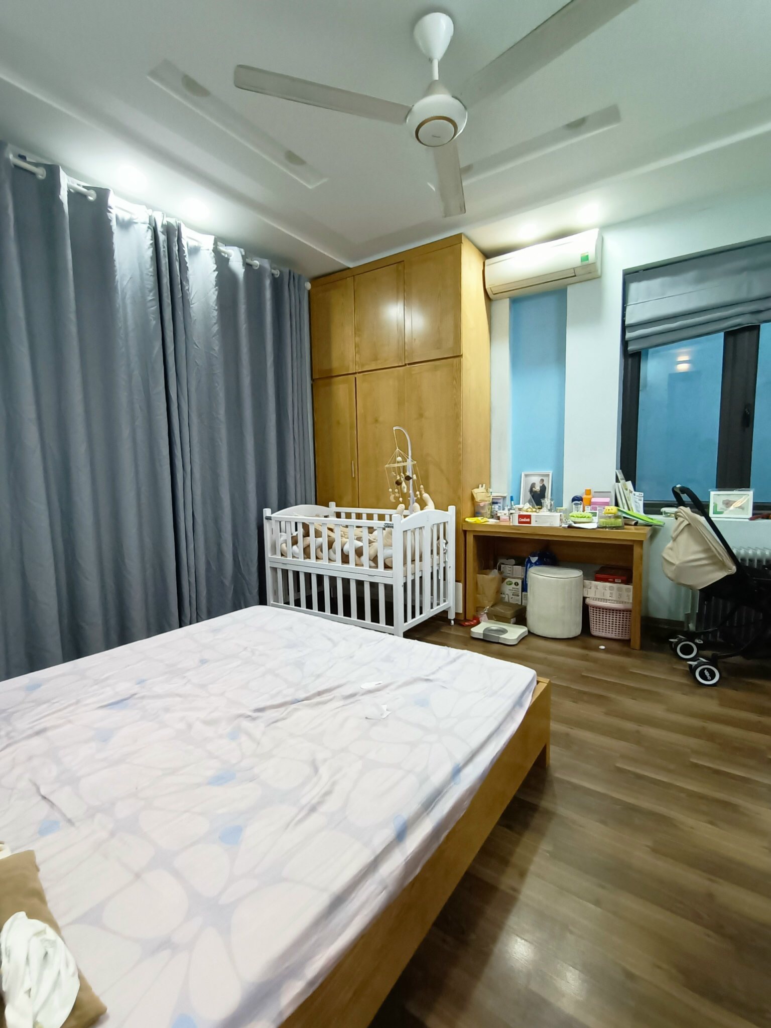 BÁN GẤP NHÀ HOÀNG QUỐC VIỆT- Ô TÔ ĐỖ CỬA- 20M RA PHỐ- 60m2- Ở SƯỚNG- nhỉnh 9tỷ