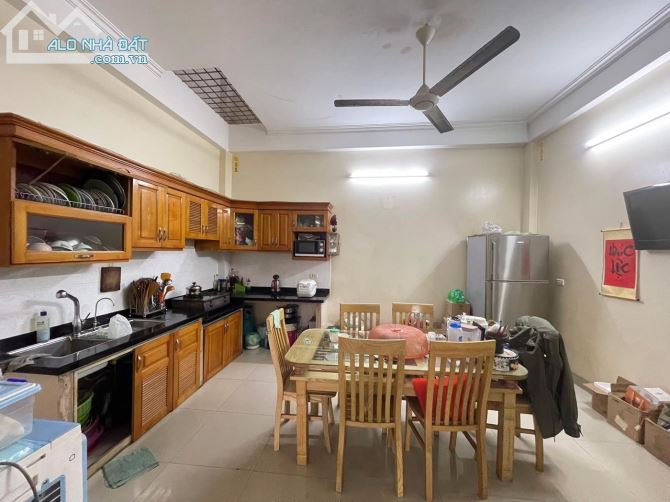 Bán nhà phố Hoàng Công, Mậu Lương, Hà Đông, Dt 60m, mt 5m, giá 13 tỷ đồng.