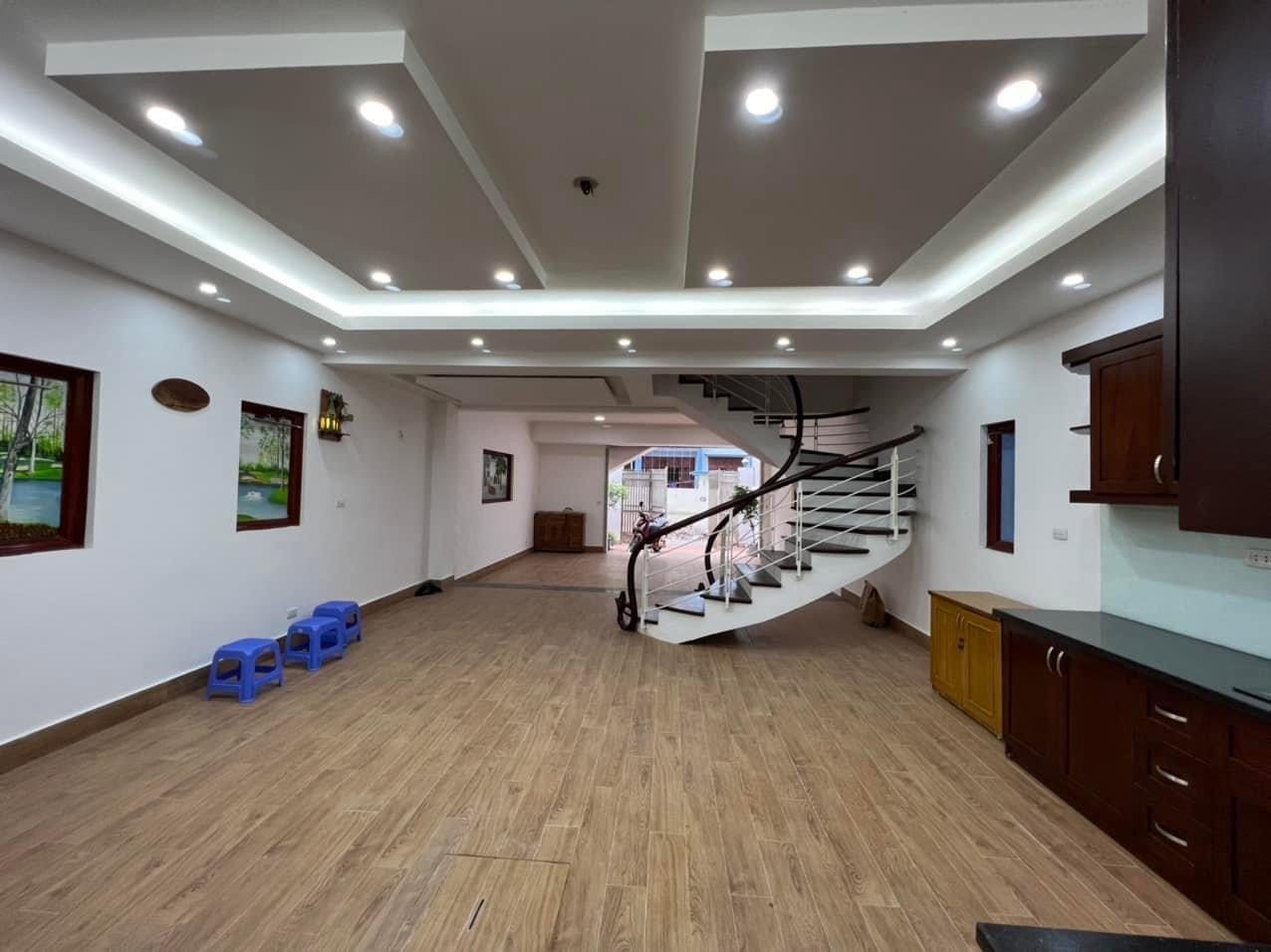 BIỆT THỰ PHỐ LÊ TRỌNG TẤN THANH XUÂN DIỆN TÍCH 111m2, GIÁ 13.5TỶ, 4 TẦNG