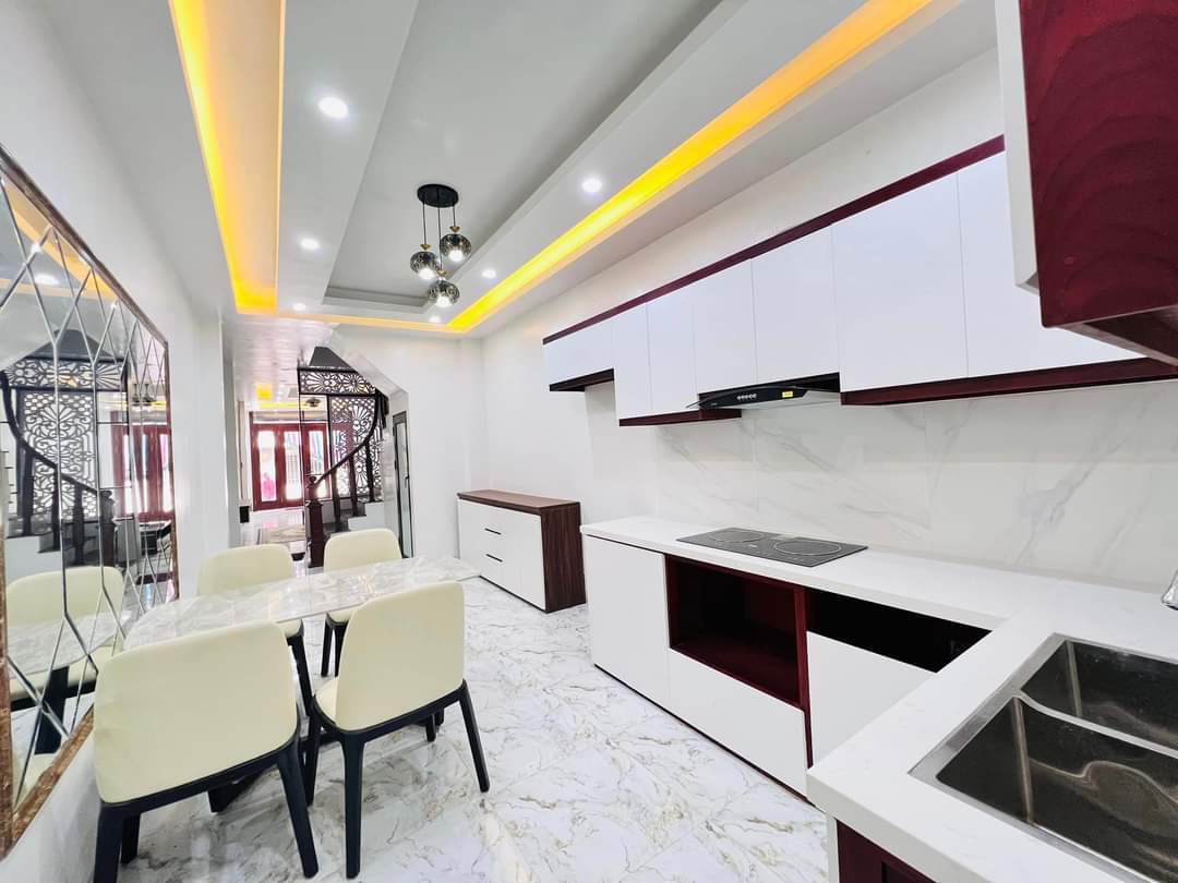 Tân Mai ô tô đỗ cửa, 55m 5 tầng 6 ngủ hơn 5 tỷ