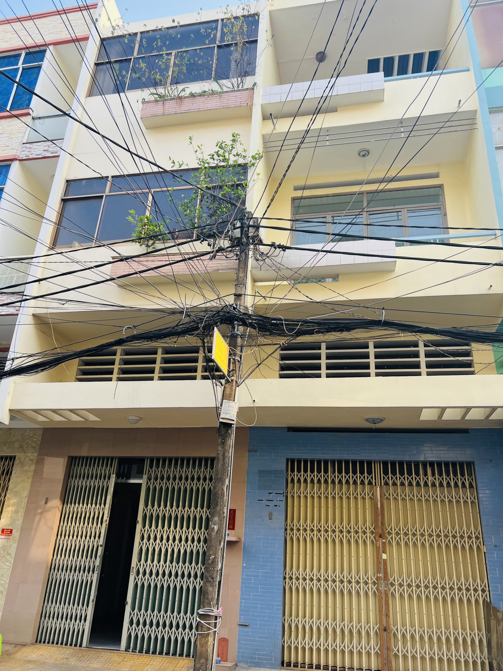 bán nhà Quận 11,cư xá Lãnh Binh Thăng,nhà đối diện công viên thuận tiện kinh doanh