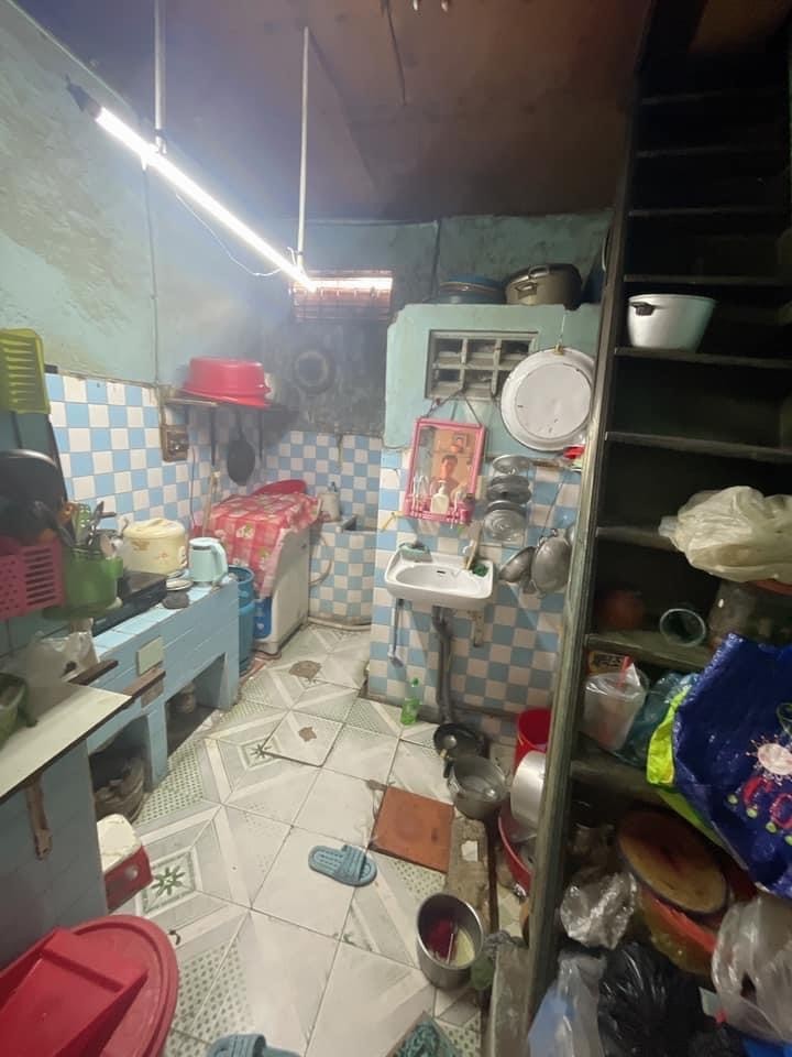 Bàn nhà hẻm ô tô Hùng Vương, Quận 10, gần 30m2, chỉ 2 tỷ hơn