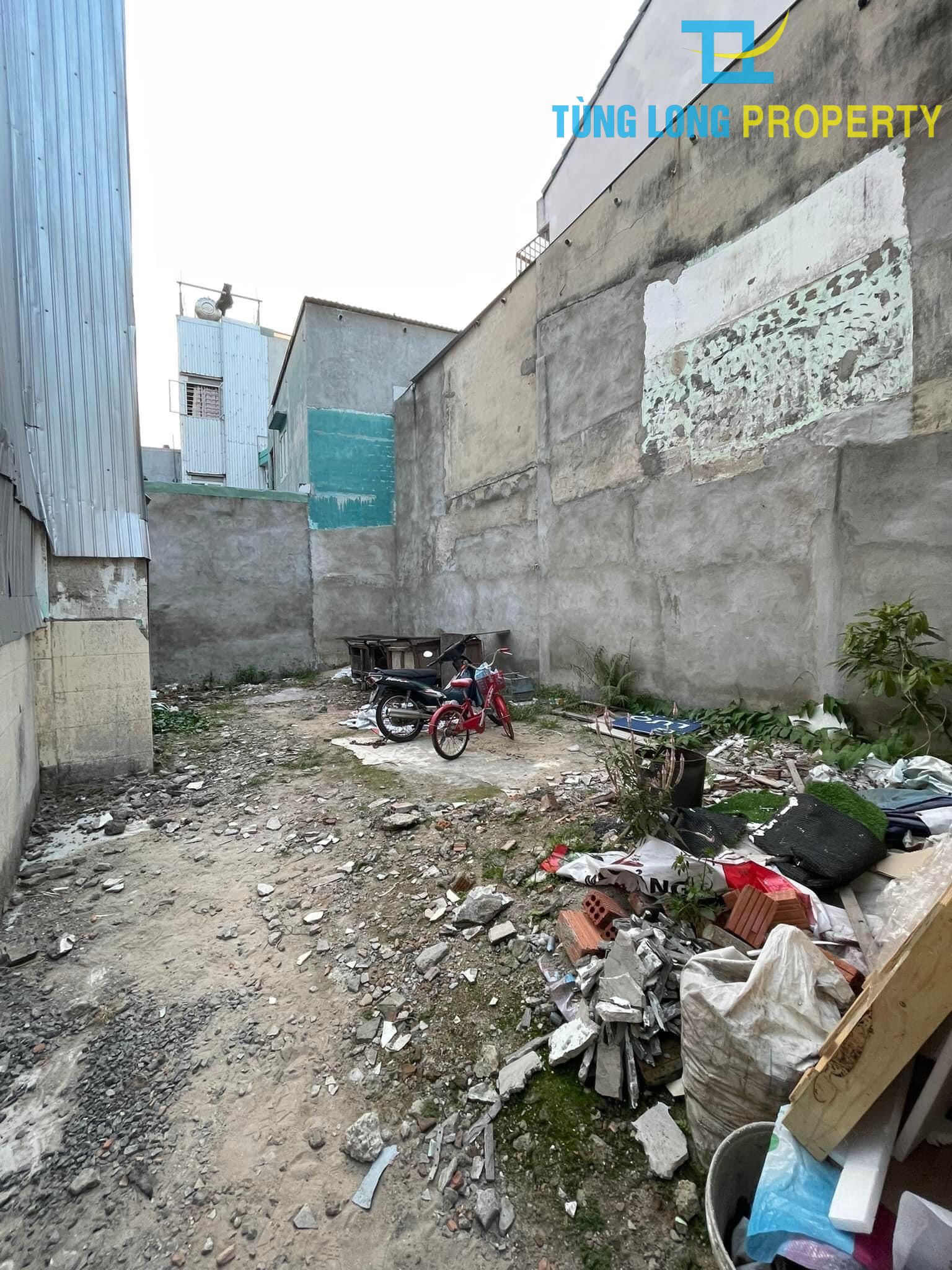 Cần bán GẤP lô đất kiệt 5m 126 Nguyễn Văn Linh, cách đường thẳng 30 m thẳng đường.