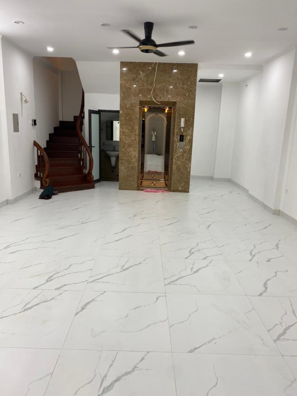 BÁN NHÀ THÁI HÀ ĐỐNG ĐA KD VĂN PHÒNG KẾT HỢP Ở 61m x7t THANG MÁY SĐCC 22tỷ LH:0975936436