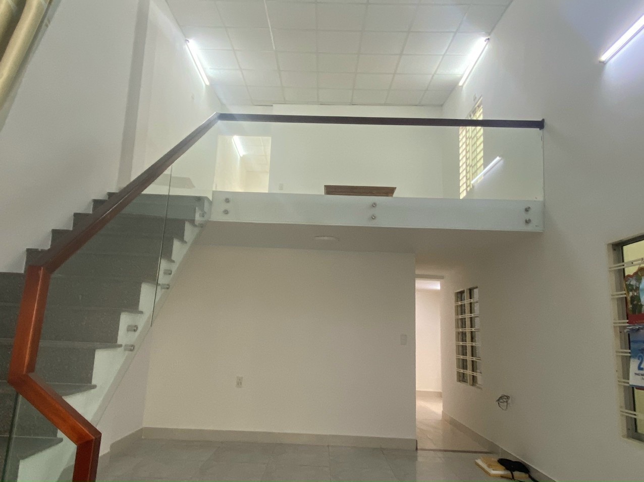 Bán nhà đường Ông Ích Khiêm, Hải Châu, 2 tầng, 105 m2, gần Sông Hàn, ô tô đỗ, chỉ 4,6 tỷ.