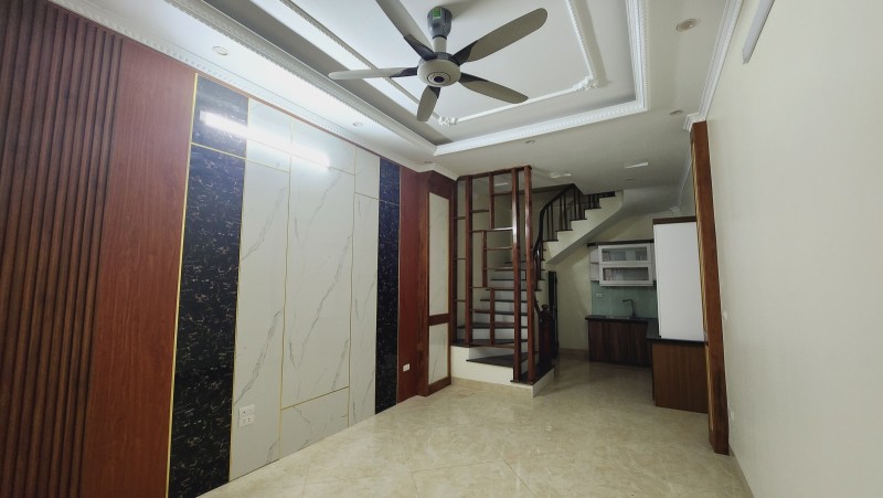 Bán nhà Thanh Nhàn Hai Bà Trưng 33m2 x 5 tầng, MT 3.8 giá 5.4 tỷ