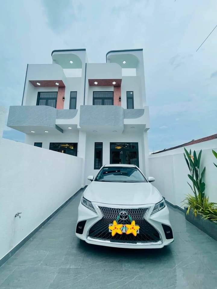 Bán nhà mới xây tại phường Tương Bình Hiệp, nhánh đường Hồ Văn Cống