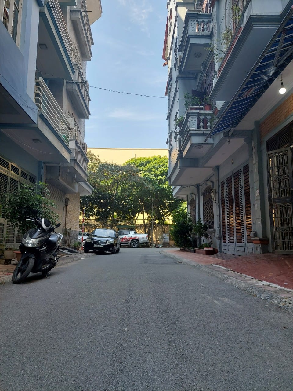 GIẢM SỐC! ngõ 199 Trần Quốc Hoàn-Cầu Giấy: nhà Mới-Đẹp, Phân lô-Ô tô tránh-Kinh doanh: 48m2-4T-10.2 tỷ