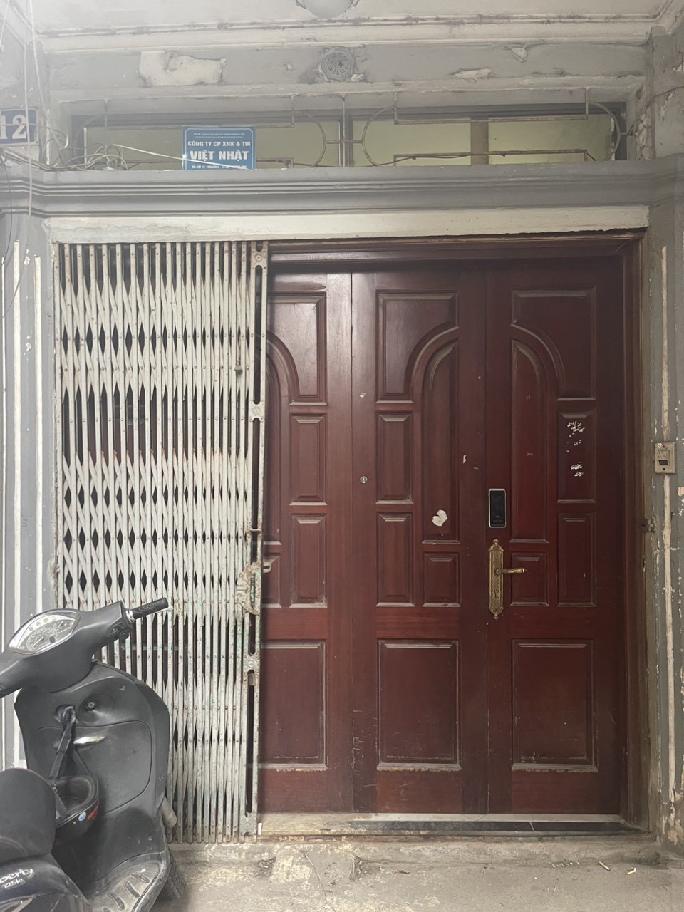 Chính chủ cần bán Tân Mai, DT 27m, 3 tầng, giá chào 2 tỷ 95, Lh: 0984417892