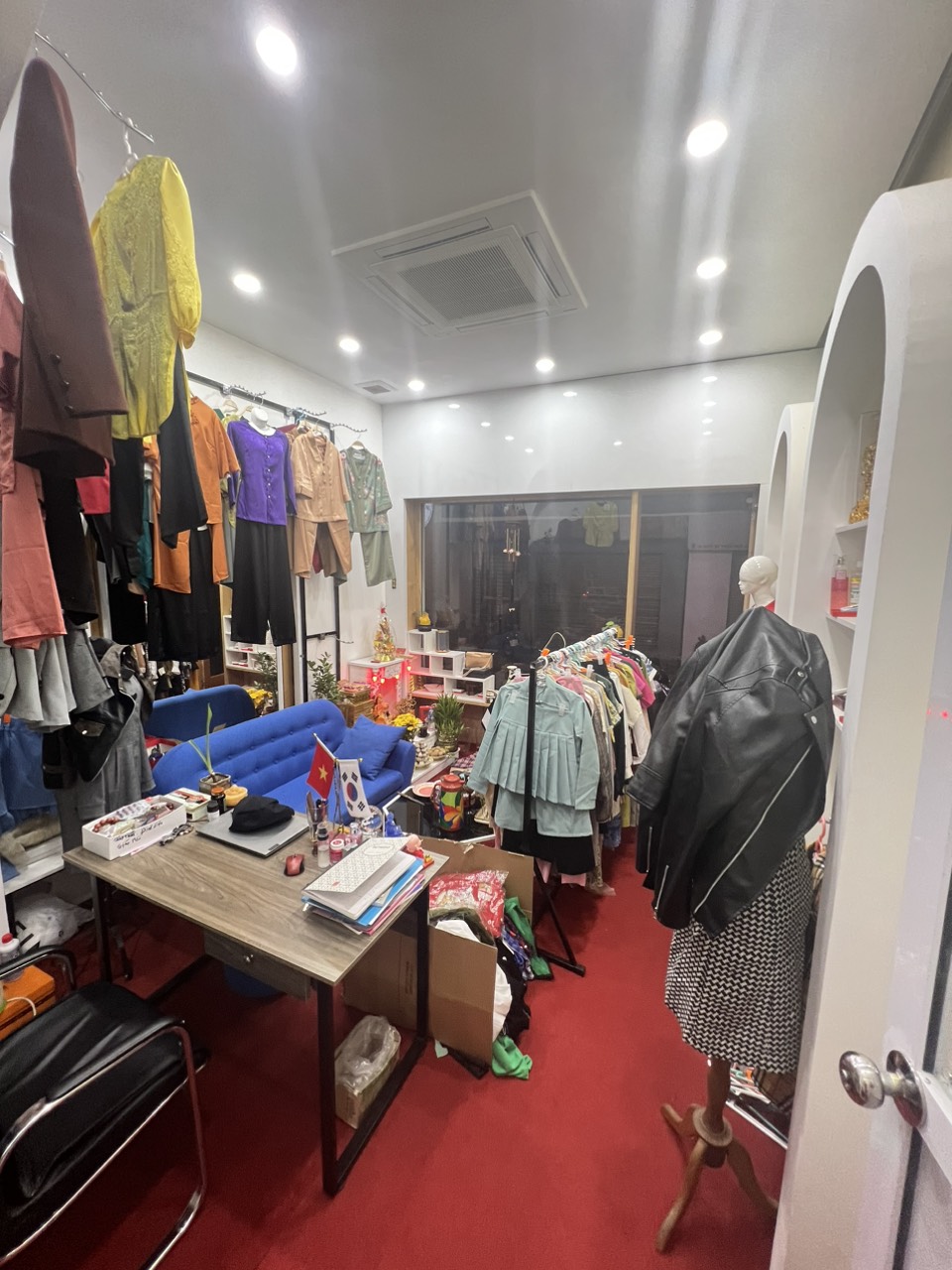 Cho thuê nhà Trần Qúy Kiên, Cầu Giấy, ĐƯỜNG Ô TÔ, CÓ VỈA HÈ, KINH DOANH TỐT