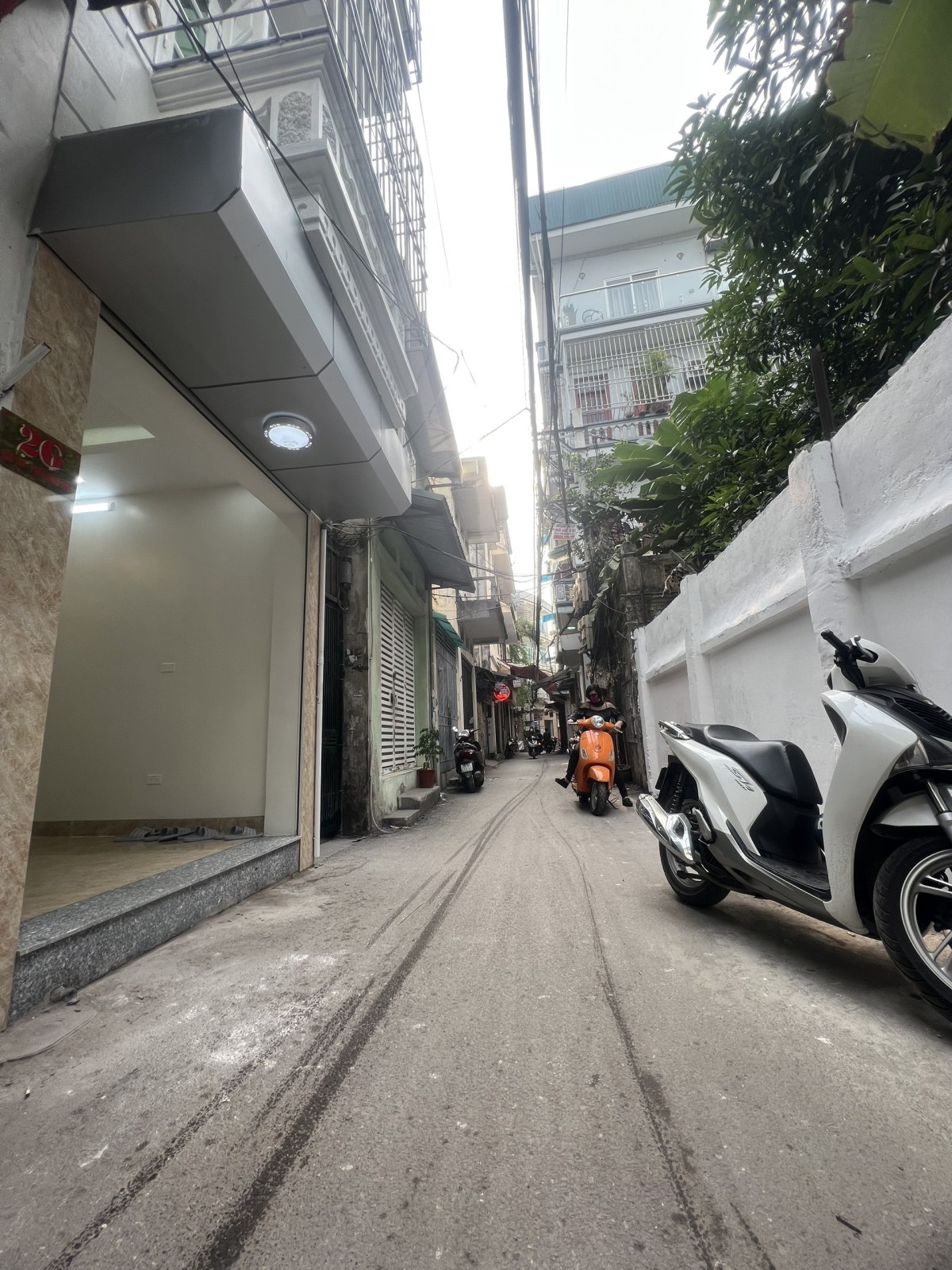 Cần bán gấp Hoàng Mai, Mặt Ngõ, LÔ GÓC, DT 30m, 4T, giá chào 3 tỷ 75