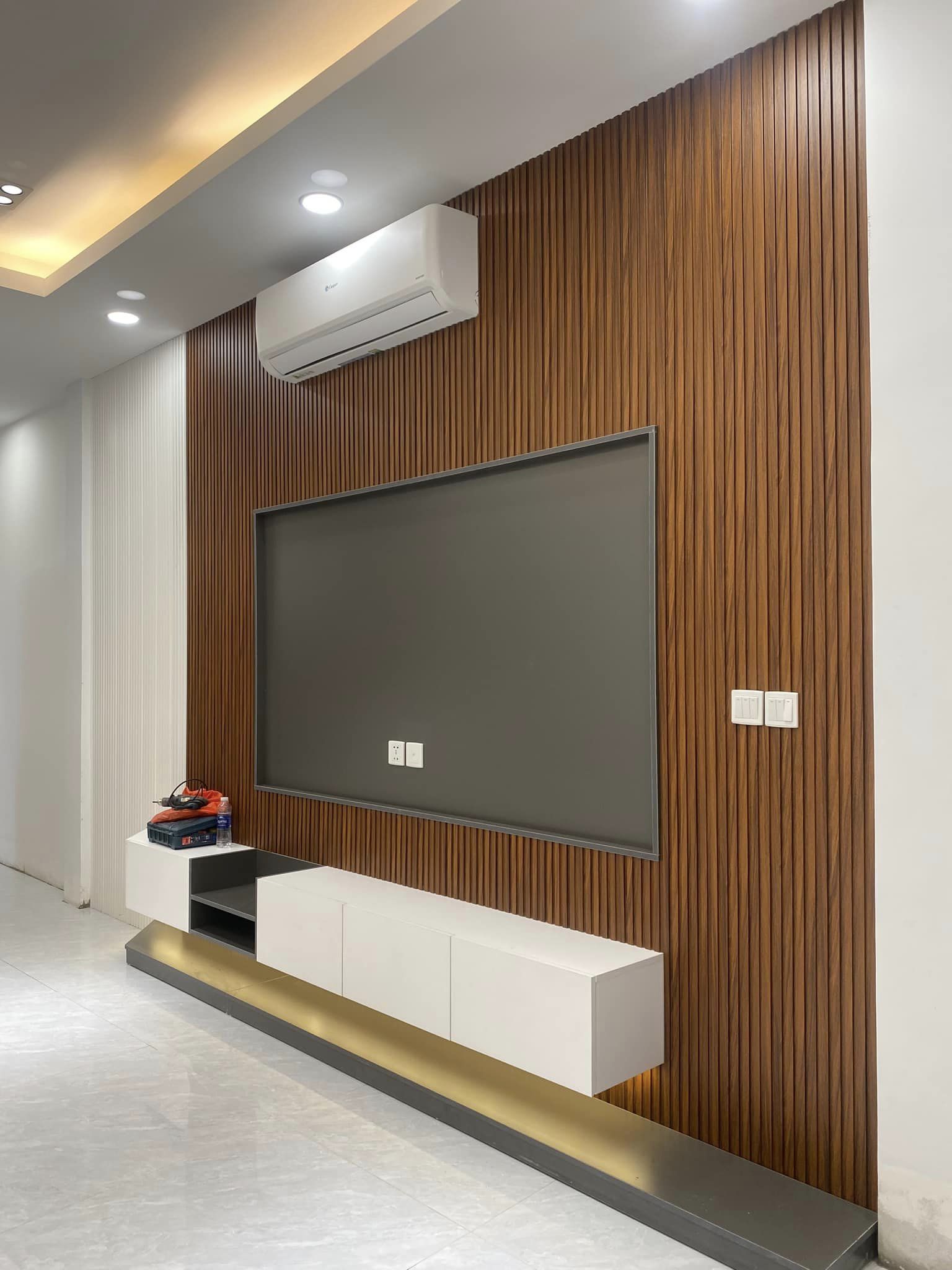 BÁN NHÀ PHỐ THÁI HÀ, NHÀ MỚI ĐẸP, Ô TÔ ĐỖ CỬA DT 49M