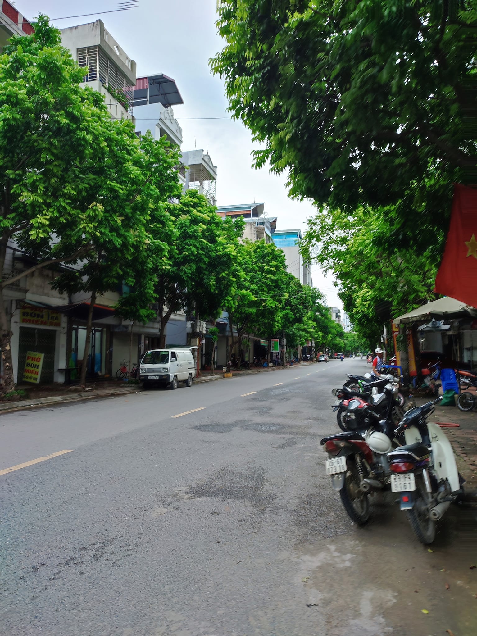 Bán nhà mặt phố Đa Sỹ, Hà Trì Kinh doanh 53m2x5T,Giá đàm 10.5 Tỷ