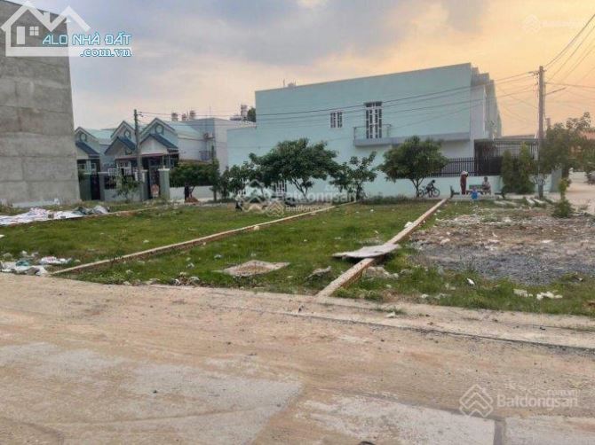 đất NGỘP bán RẺ đường Võ Văn Ngân,Đức Hòa,giá chỉ 1tỷ200,