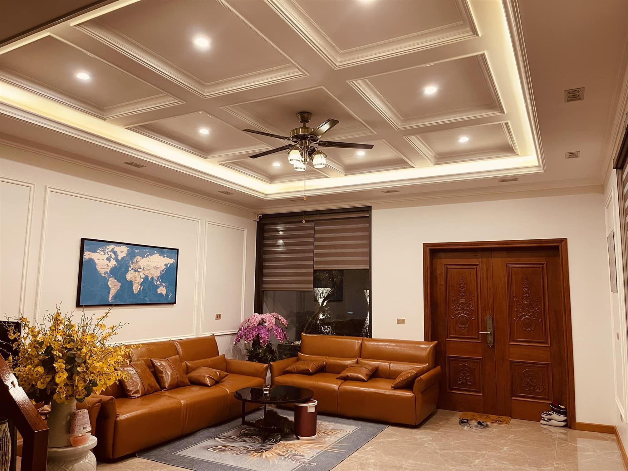 Nhà KĐT Ngoại Giao Đoàn. Oto đỗ cửa. DT 35m x 5 tầng x Giá 4.4 tỷ