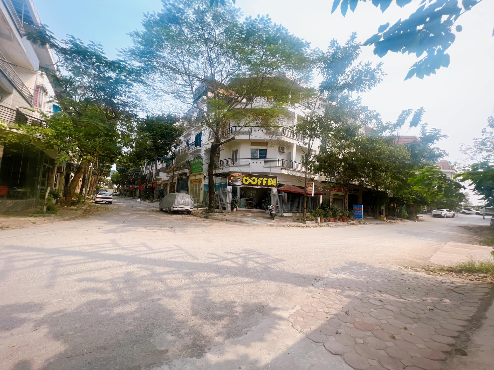 LÔ GÓC, Ô TÔ KINH DOANH, KĐT VĂN PHÚ , Q. HÀ ĐÔNG 106 M2 13,5 TỶ