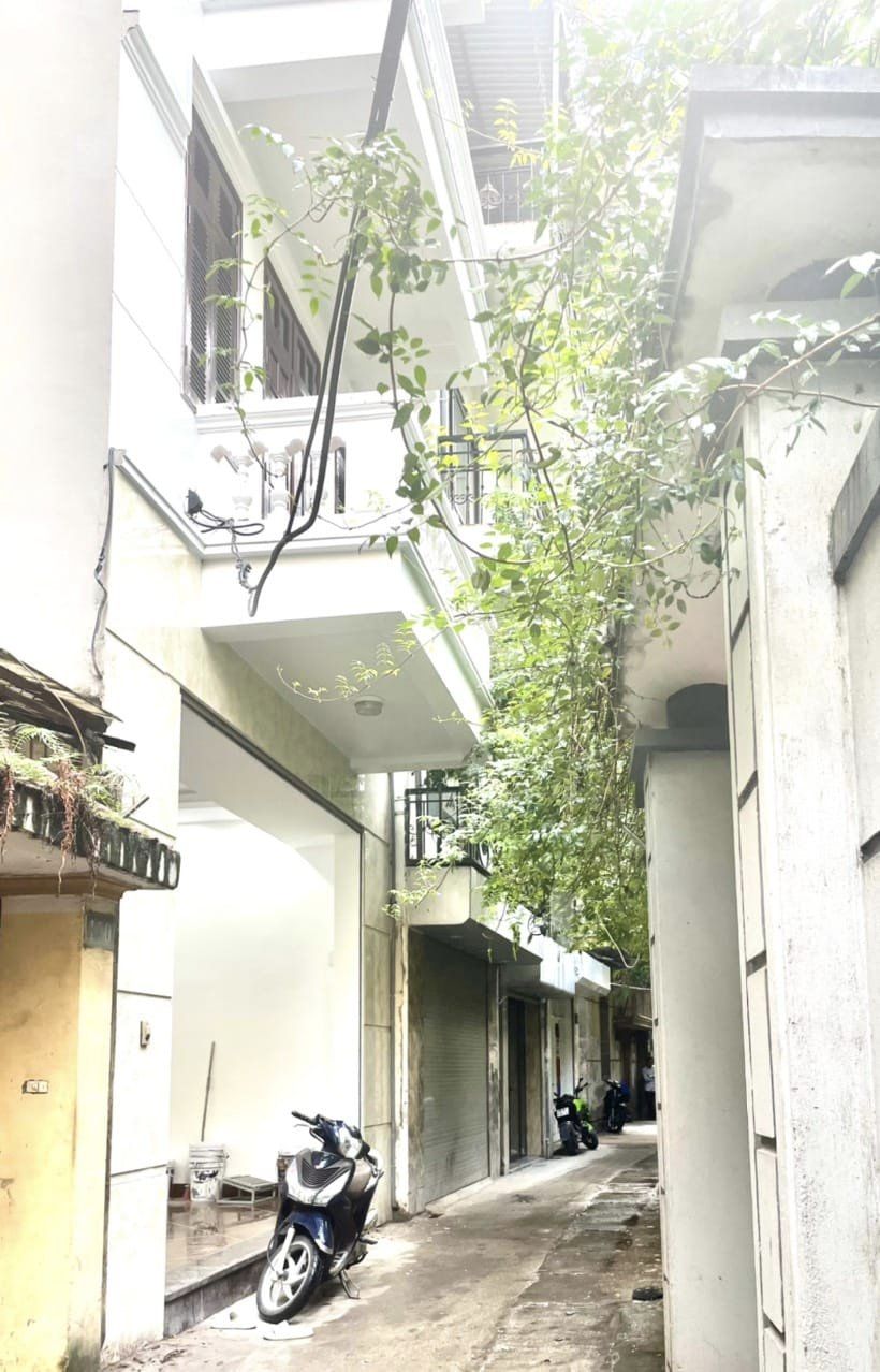 Bán nhà mới phố Đội Cấn DT 55m 4 tầng MT 5.3m giá 7.98 tỷ