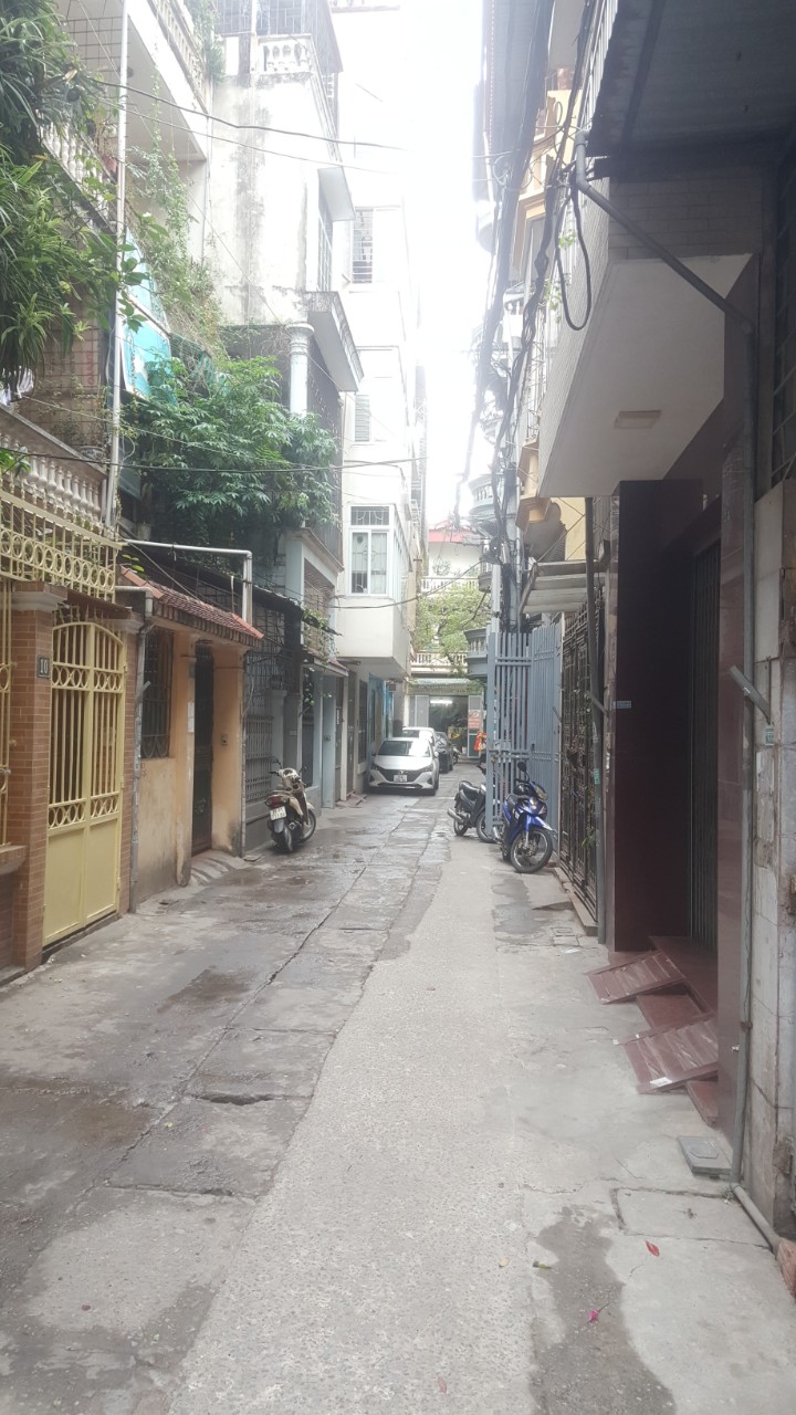 Bán nhà Hoàng Quốc Việt phân lô cán bộ, ô tô dừng đỗ ngày đêm nhỉnh 9 tỷ - Lh: